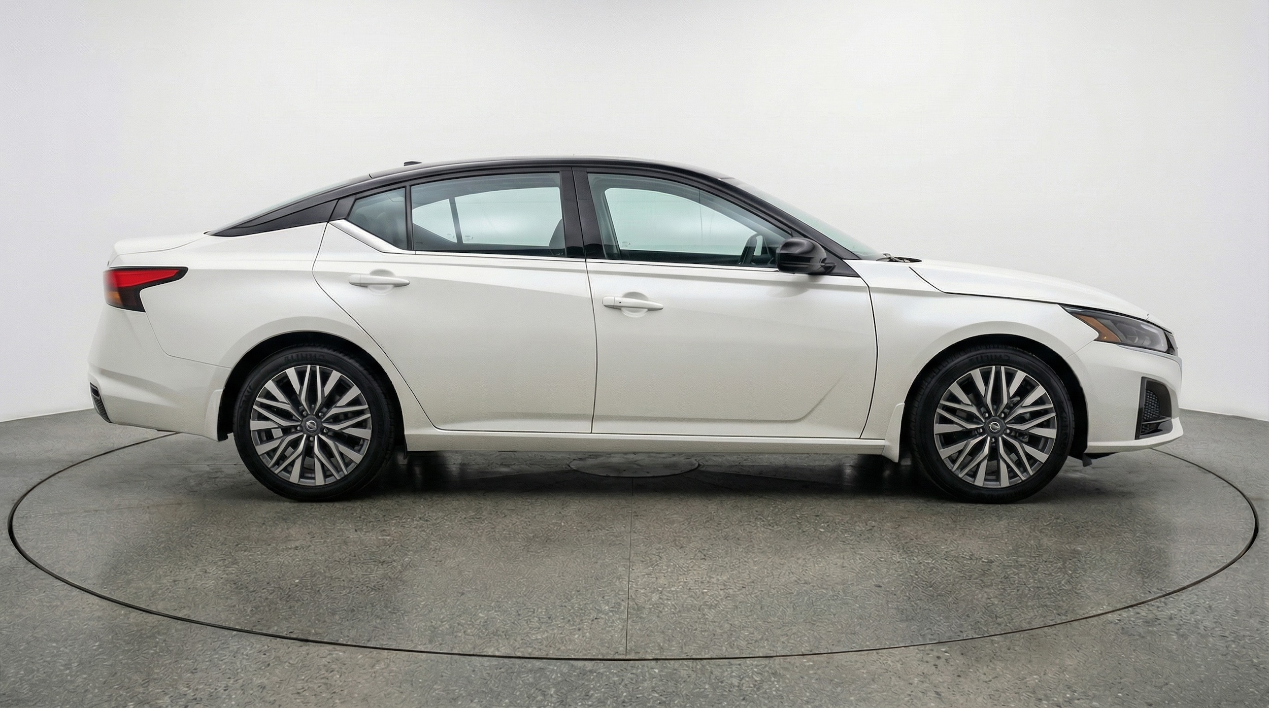 Thumbnail: 2025 Nissan Altima - 8