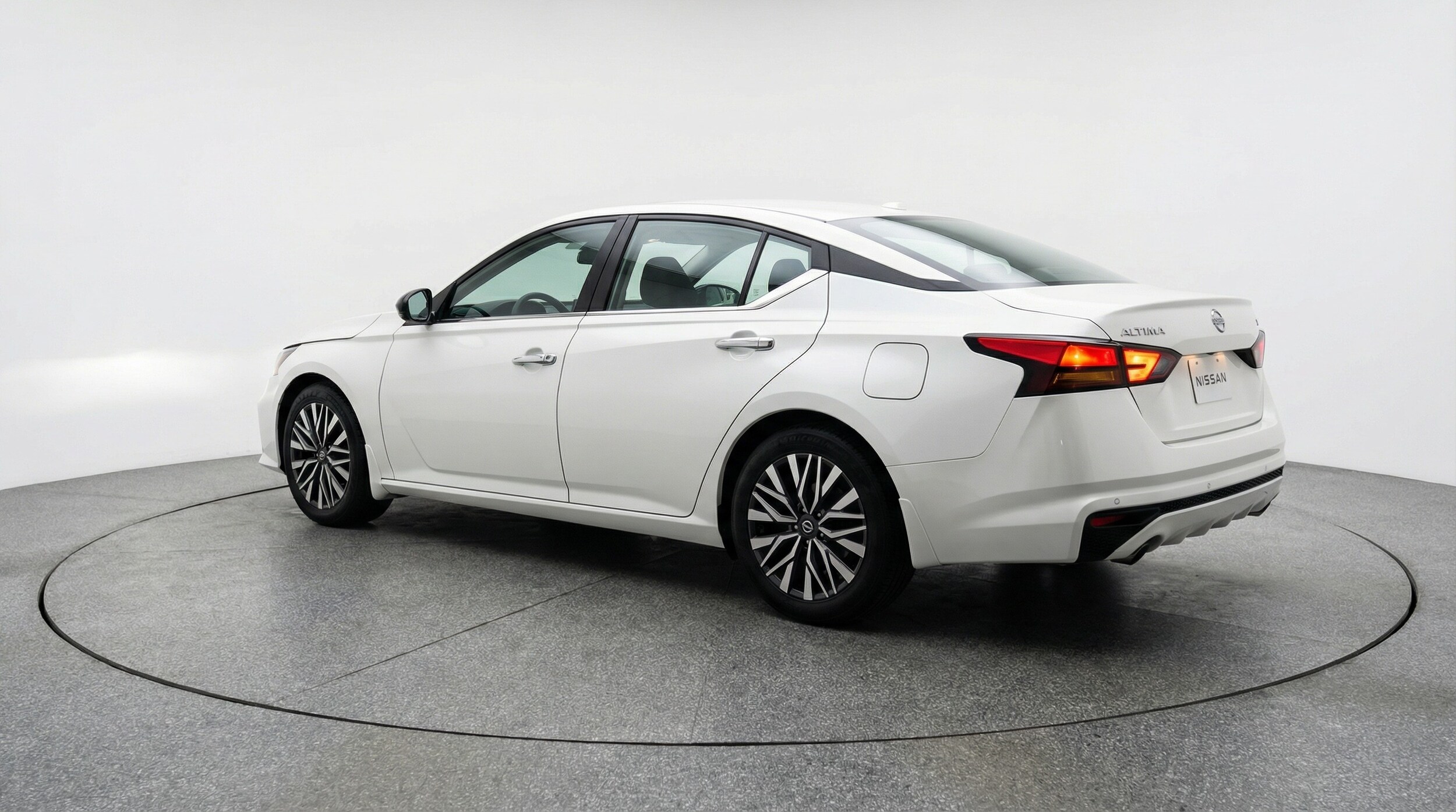 Thumbnail: 2025 Nissan Altima - 5