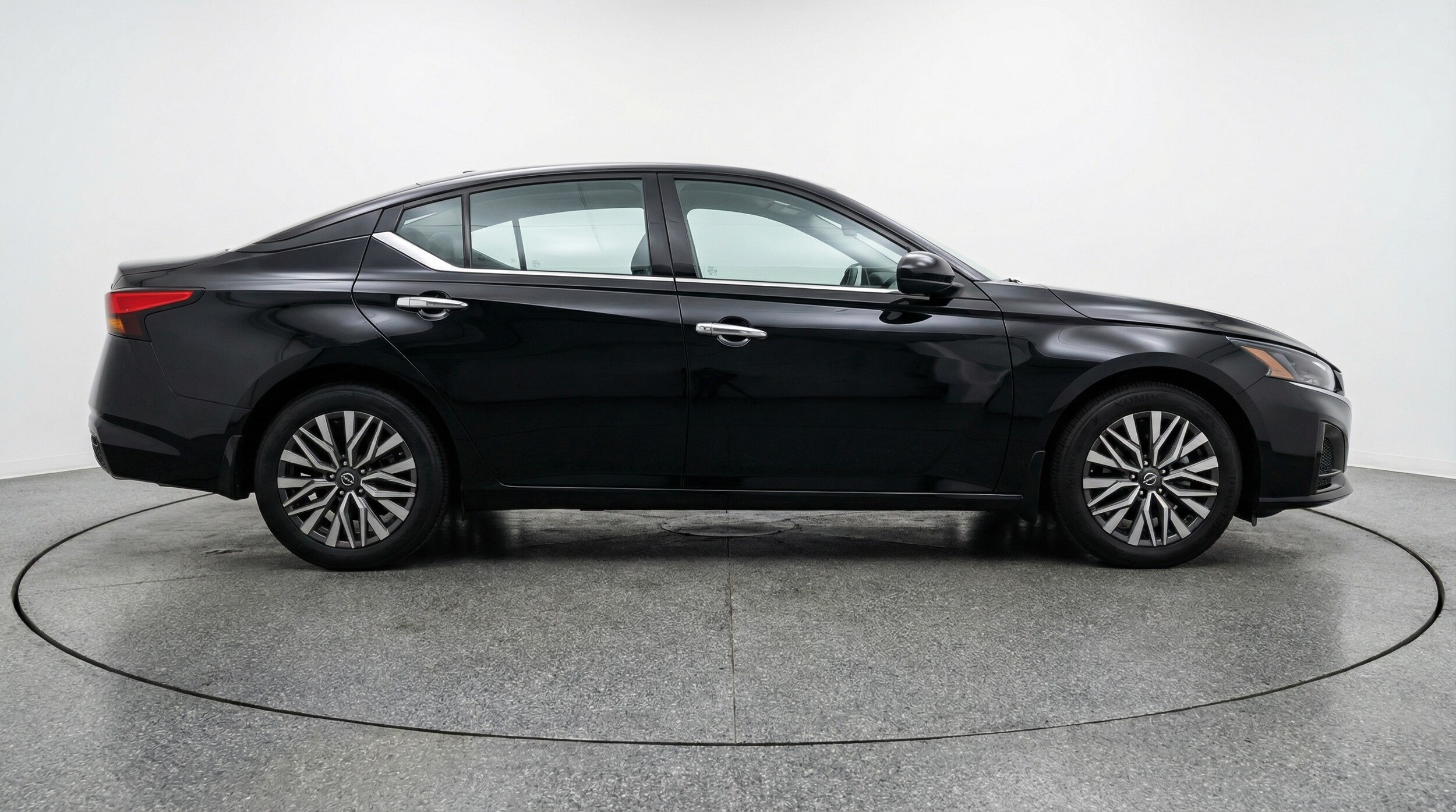 Thumbnail: 2025 Nissan Altima - 8