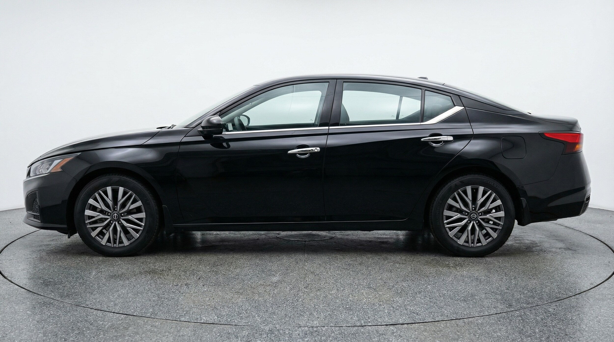 Thumbnail: 2025 Nissan Altima - 4