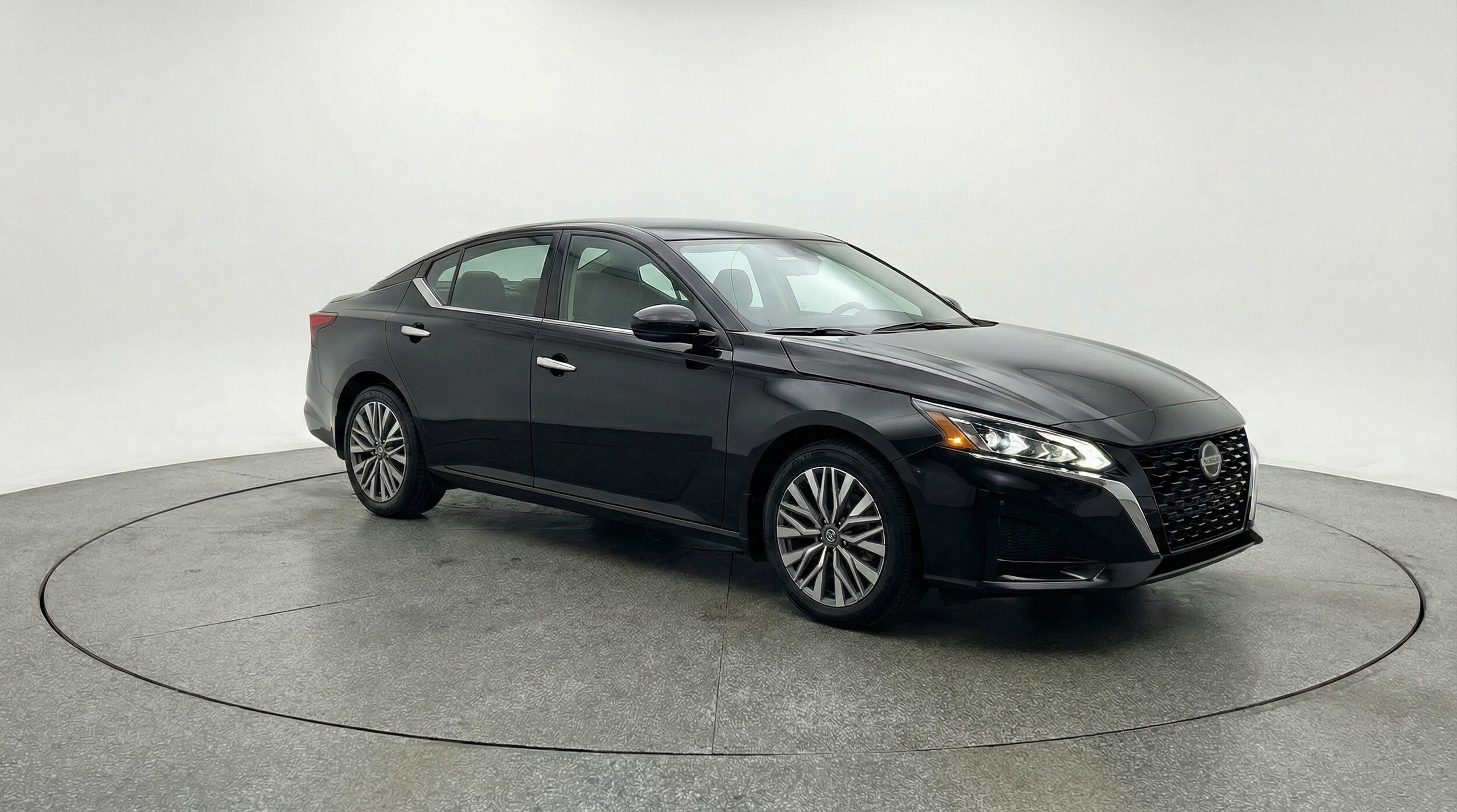 Thumbnail: 2025 Nissan Altima - 1