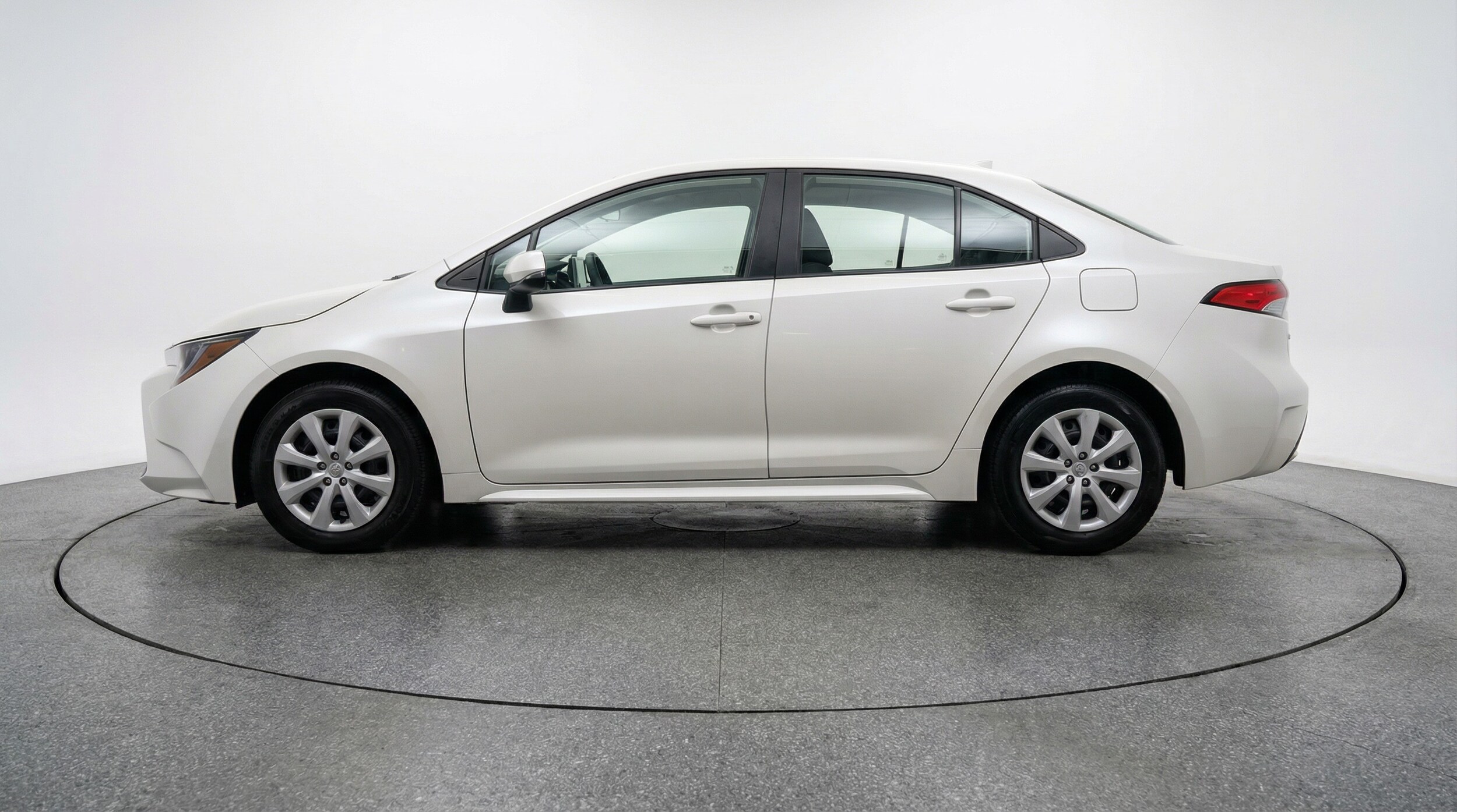 Thumbnail: 2025 Toyota Corolla - 4