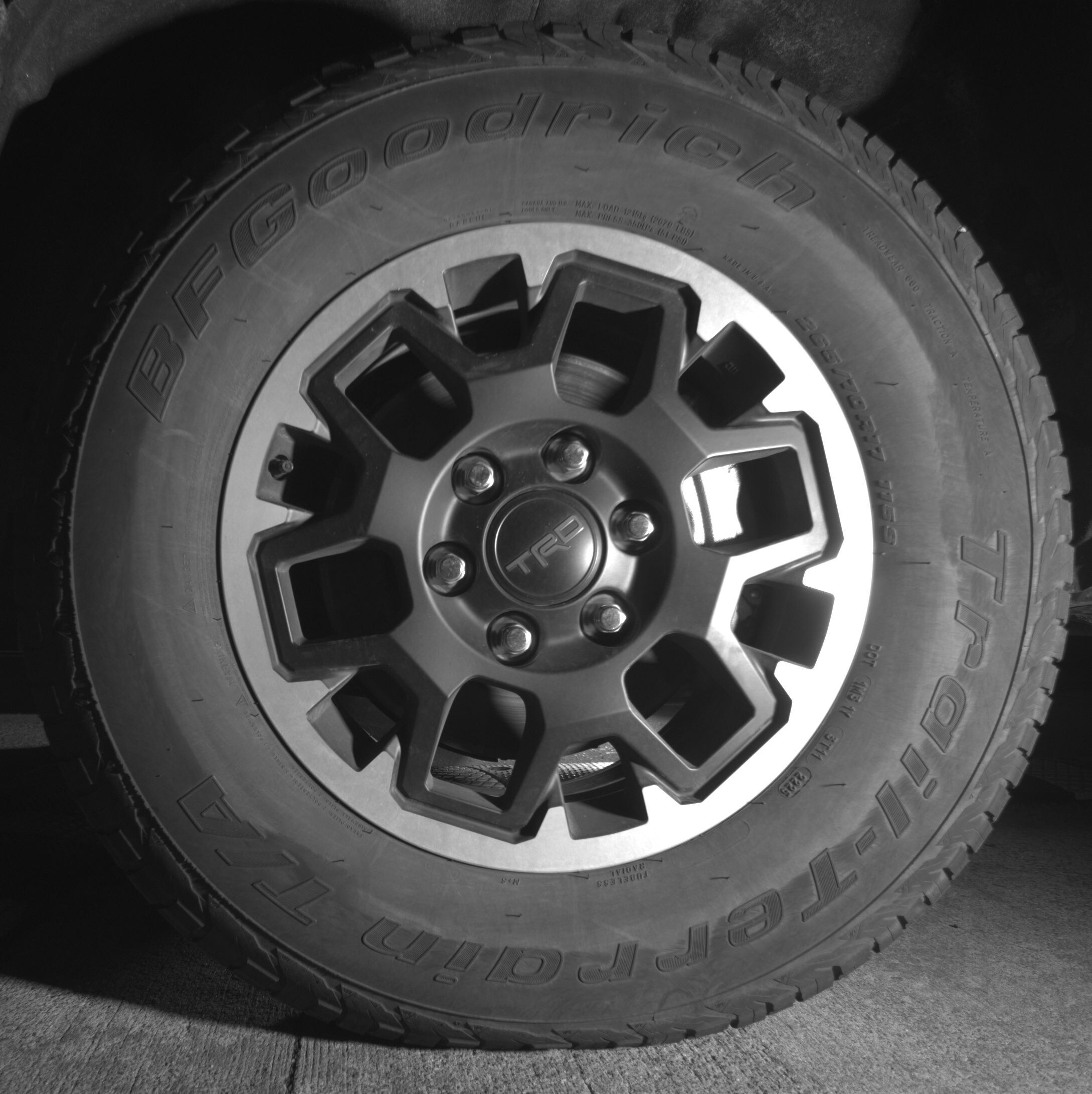 Thumbnail: 2025 Toyota Tacoma - 9