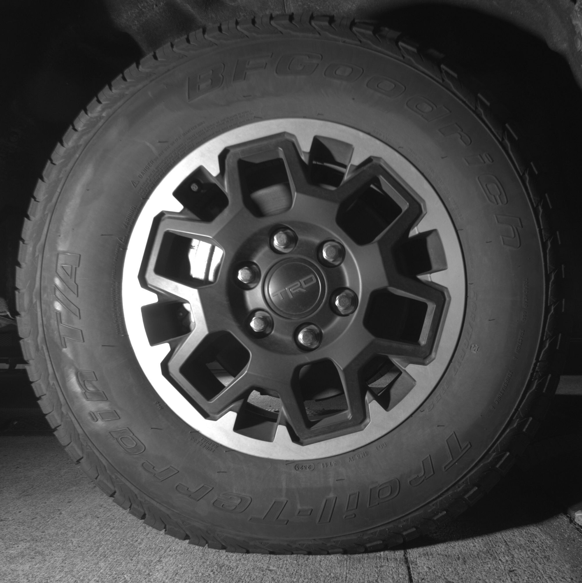 Thumbnail: 2025 Toyota Tacoma - 10