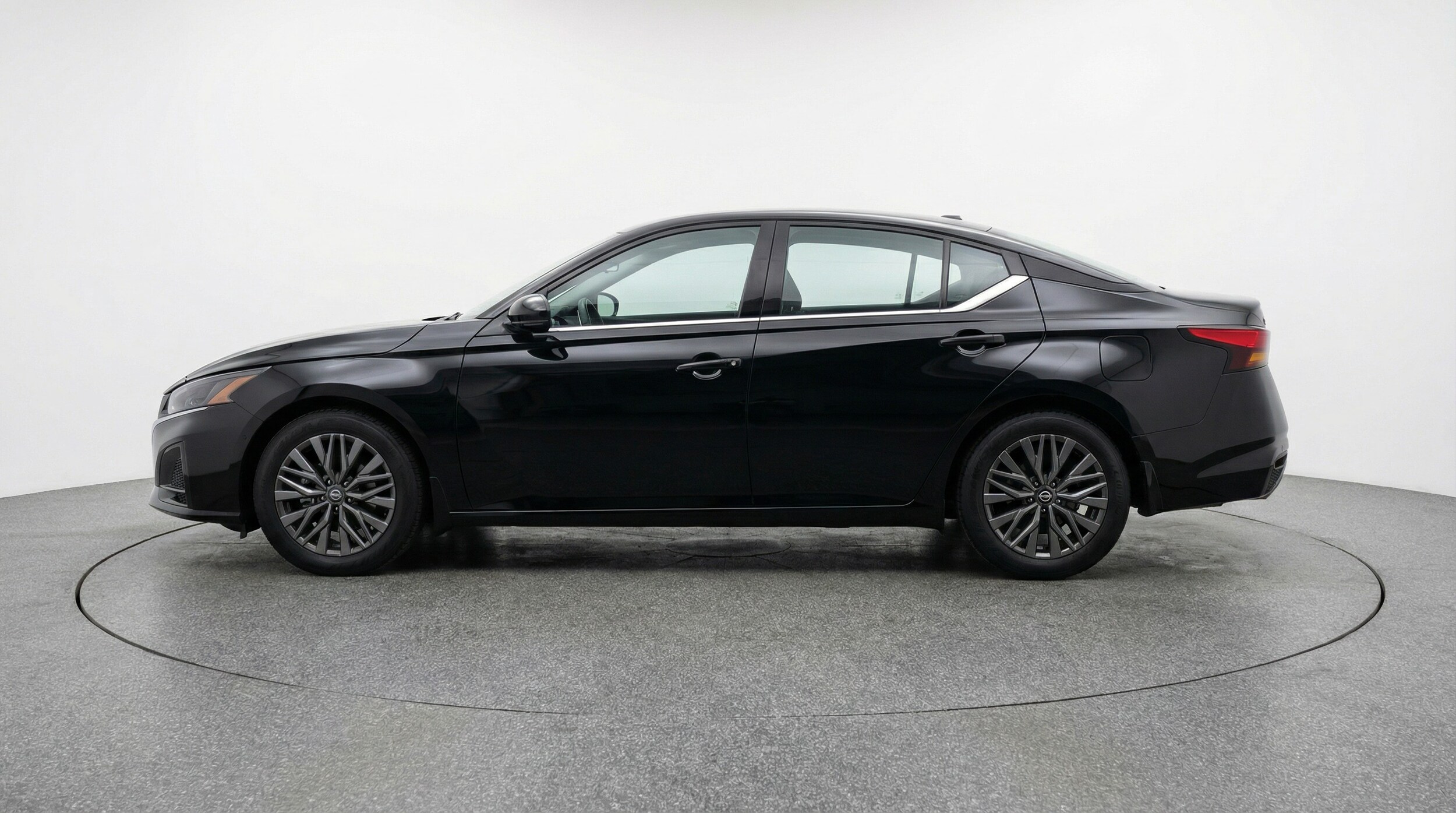 Thumbnail: 2025 Nissan Altima - 4