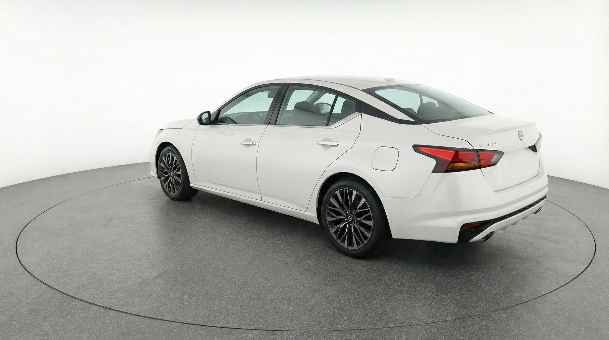 Thumbnail: 2025 Nissan Altima - 5