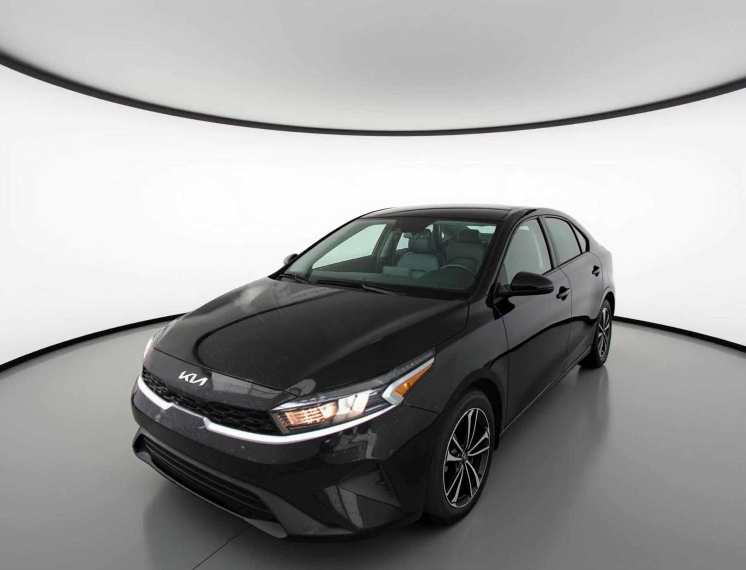 Thumbnail: 2023 Kia Forte - 3