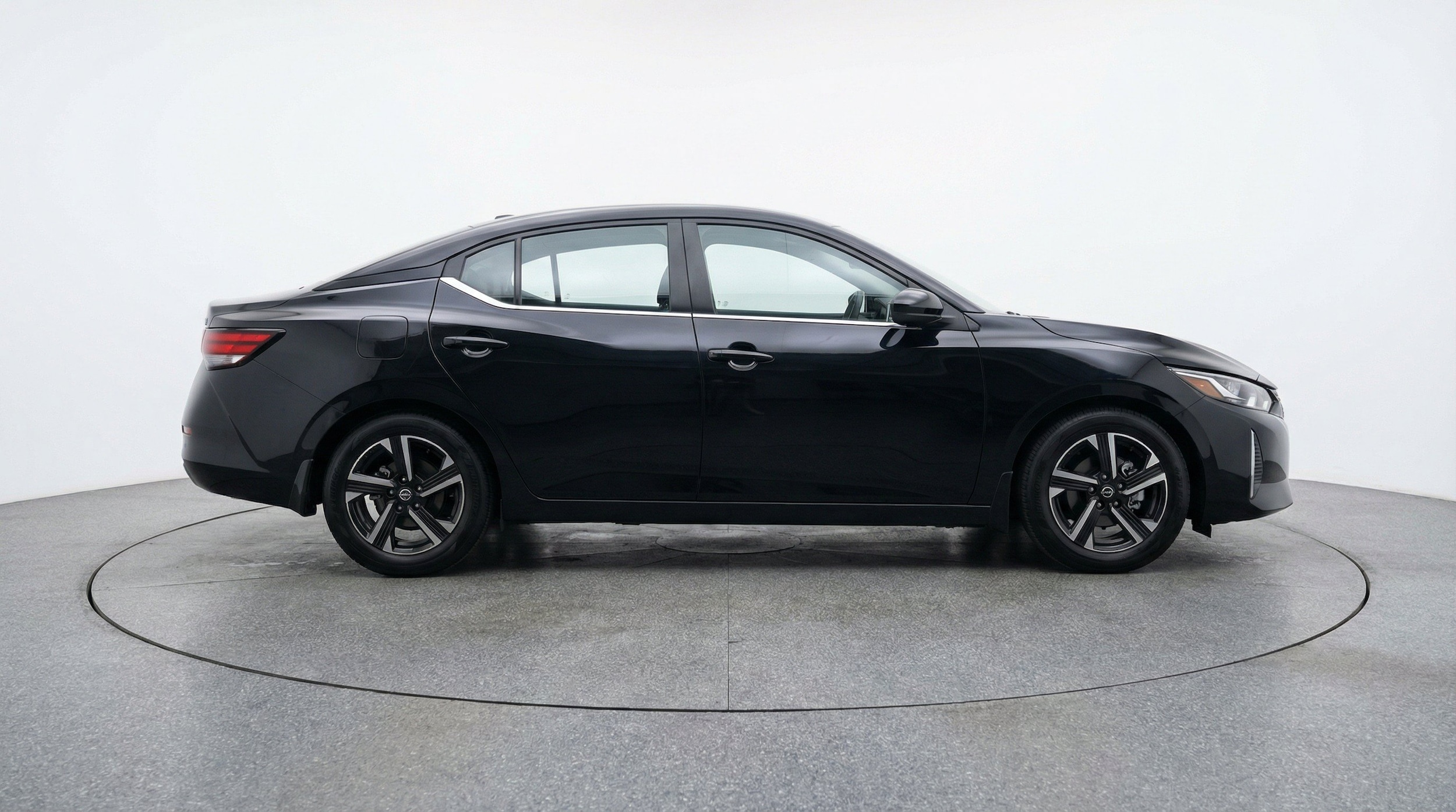 Thumbnail: 2025 Nissan Sentra - 10