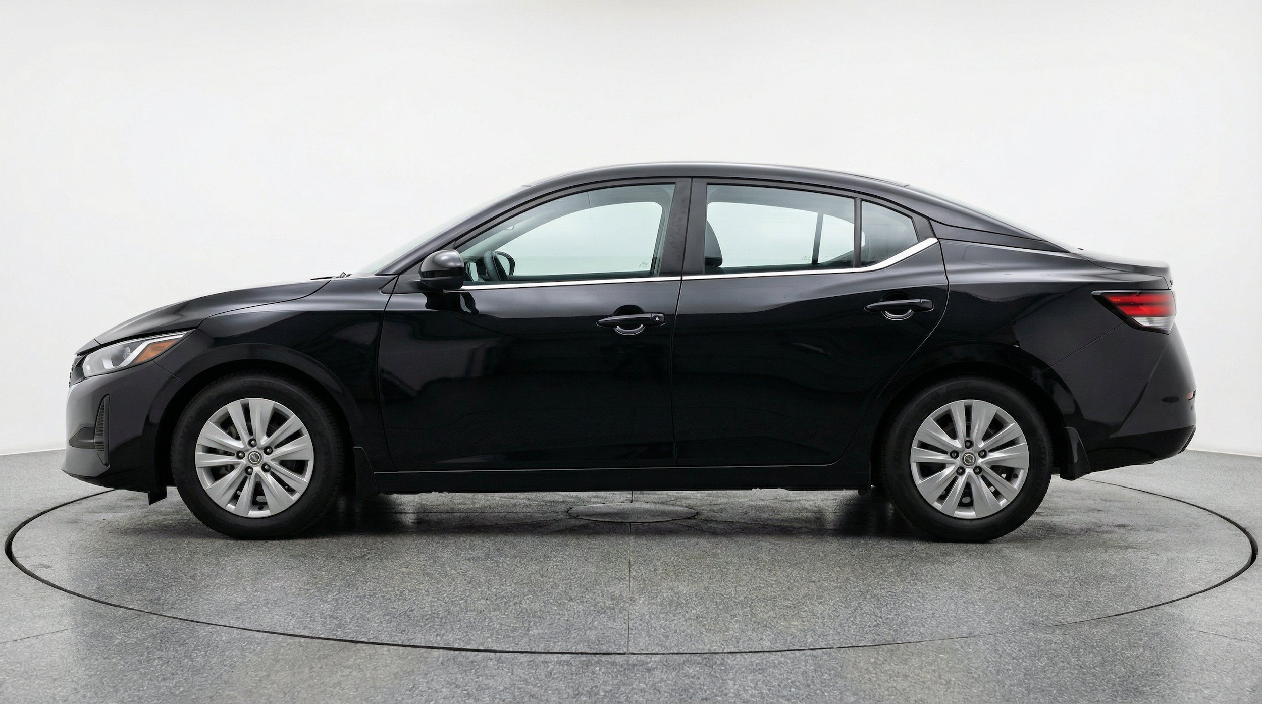 Thumbnail: 2025 Nissan Sentra - 5