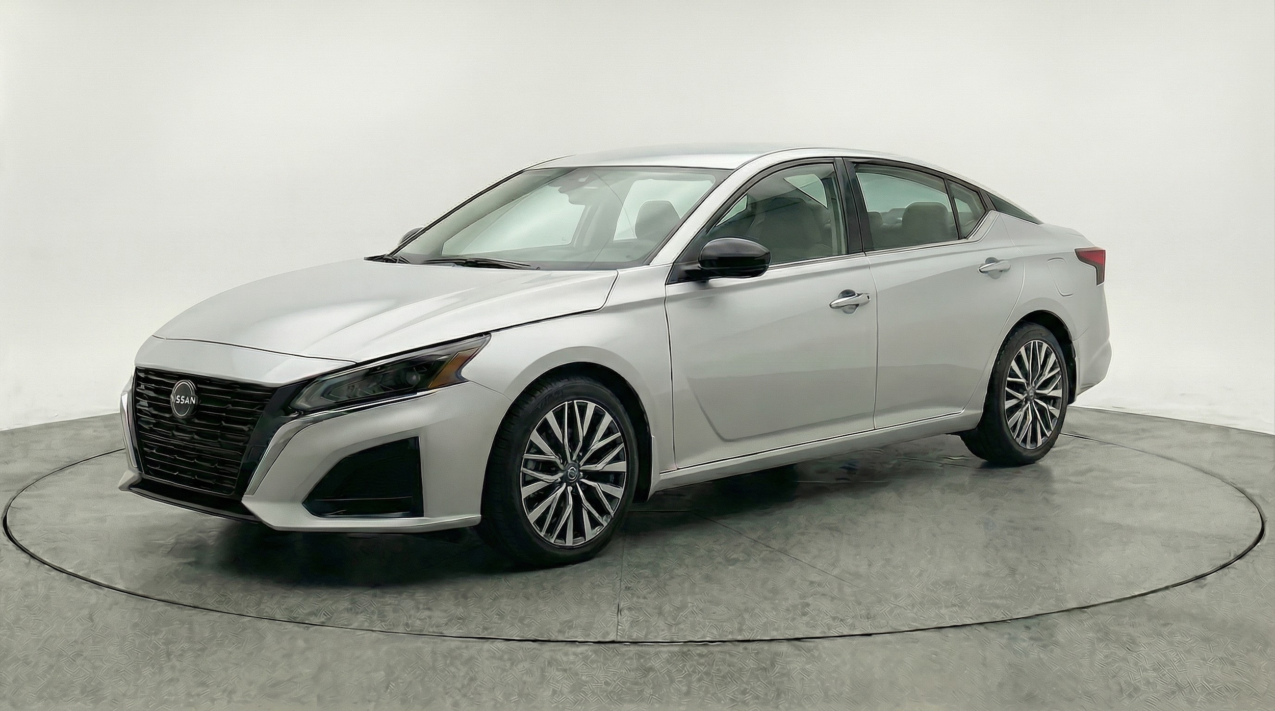 Thumbnail: 2025 Nissan Altima - 3