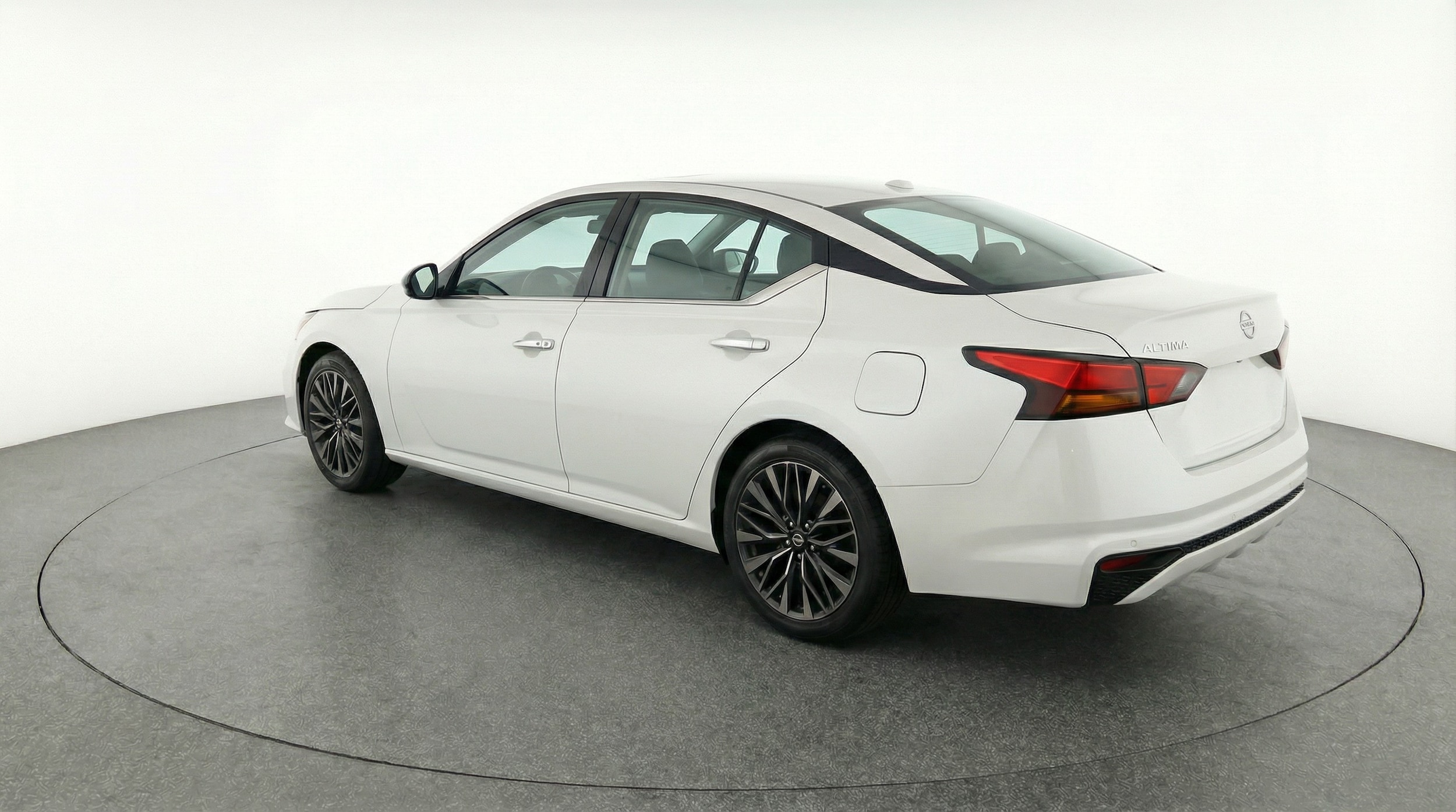 Thumbnail: 2025 Nissan Altima - 5