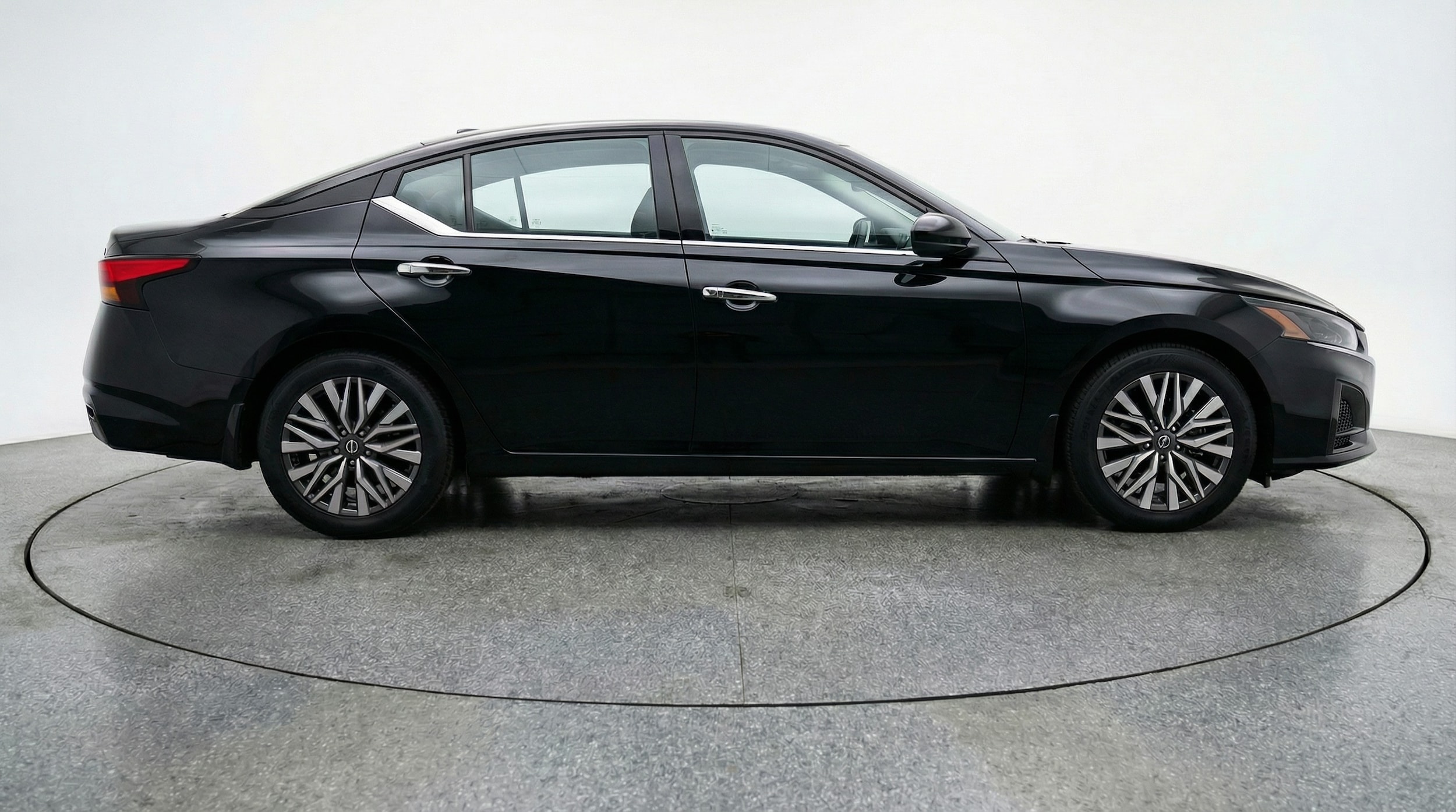 Thumbnail: 2025 Nissan Altima - 8