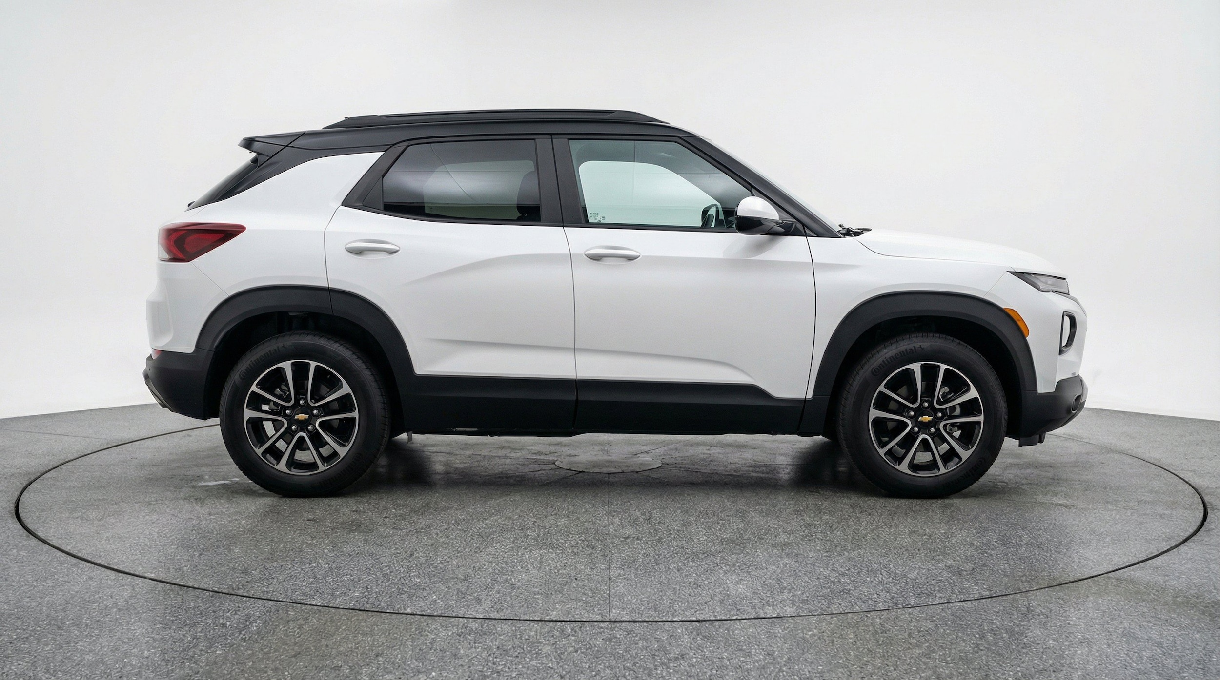 Thumbnail: 2025 Chevrolet TrailBlazer - 11