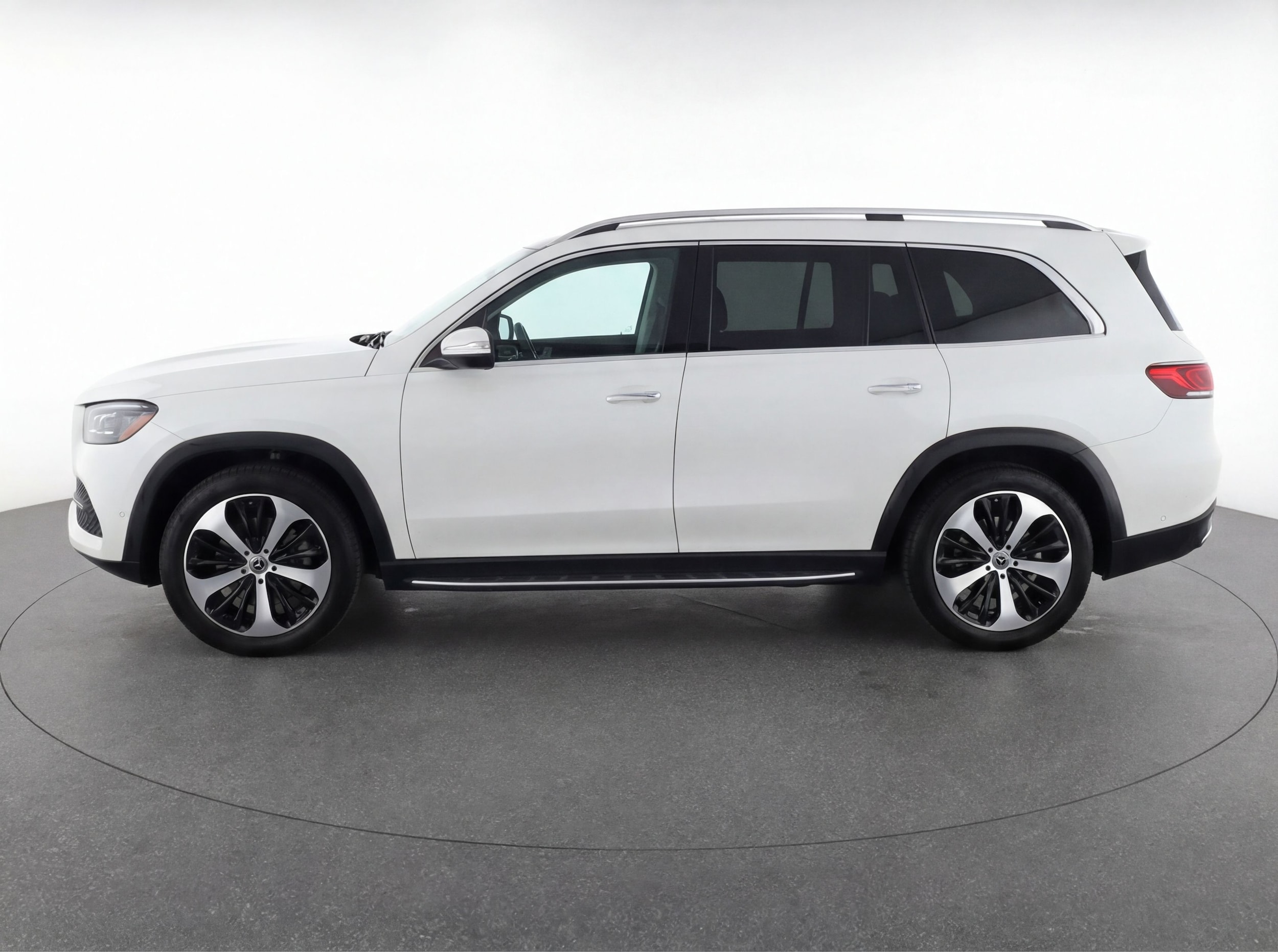 Thumbnail: 2025 Mercedes-Benz GLB - 4