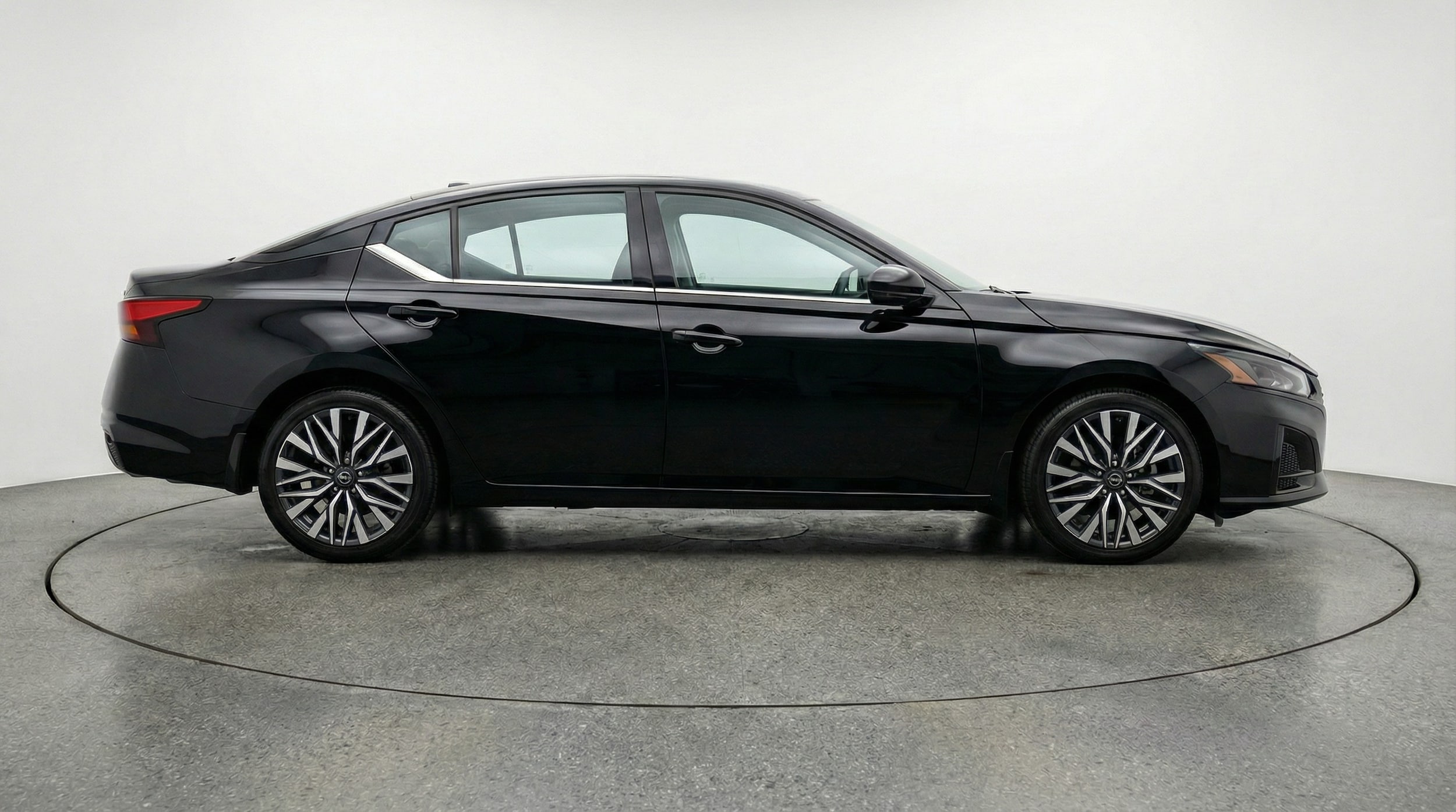 Thumbnail: 2025 Nissan Altima - 8