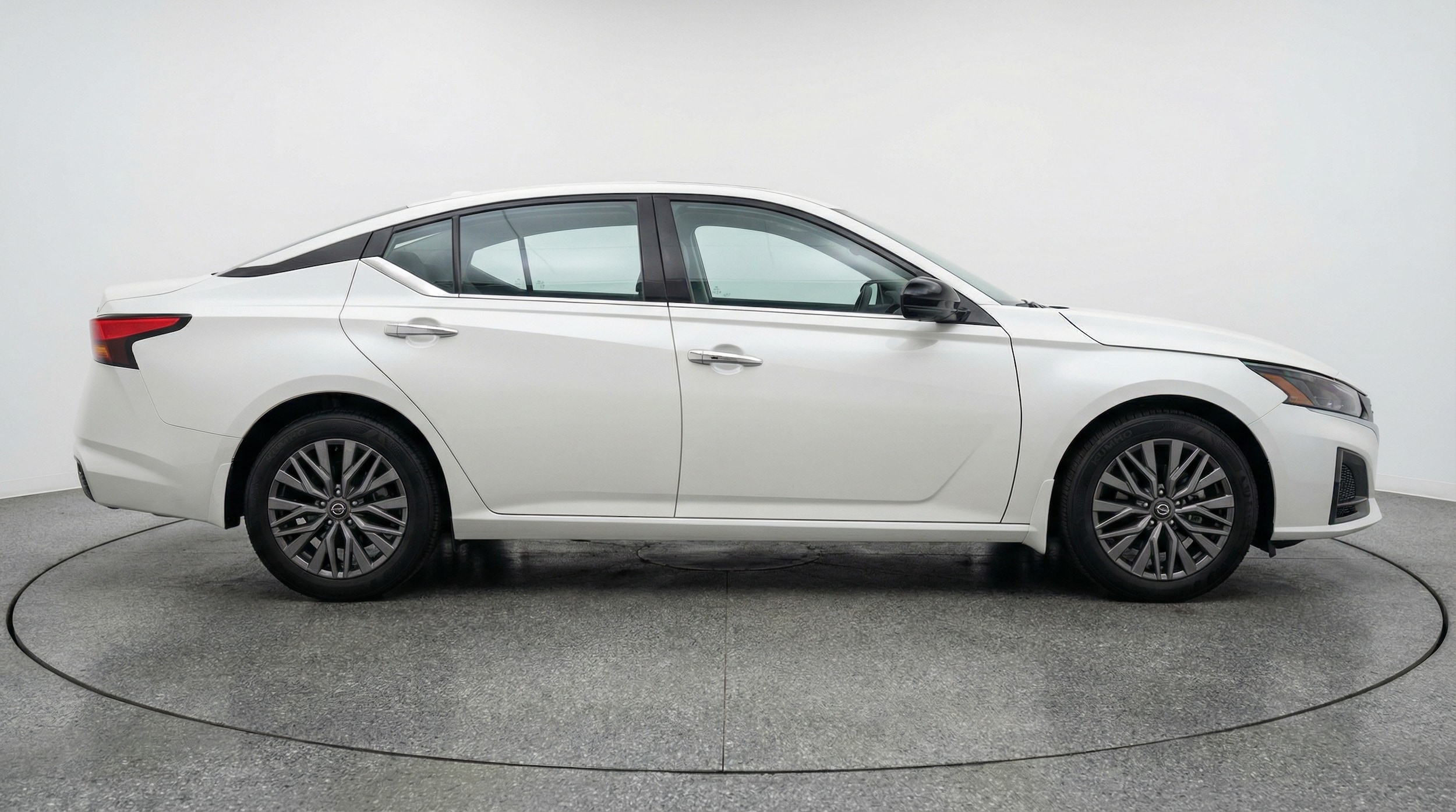 Thumbnail: 2025 Nissan Altima - 8