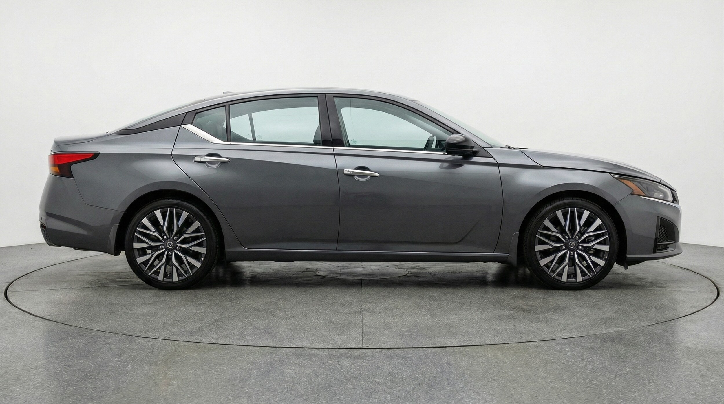 Thumbnail: 2025 Nissan Altima - 8