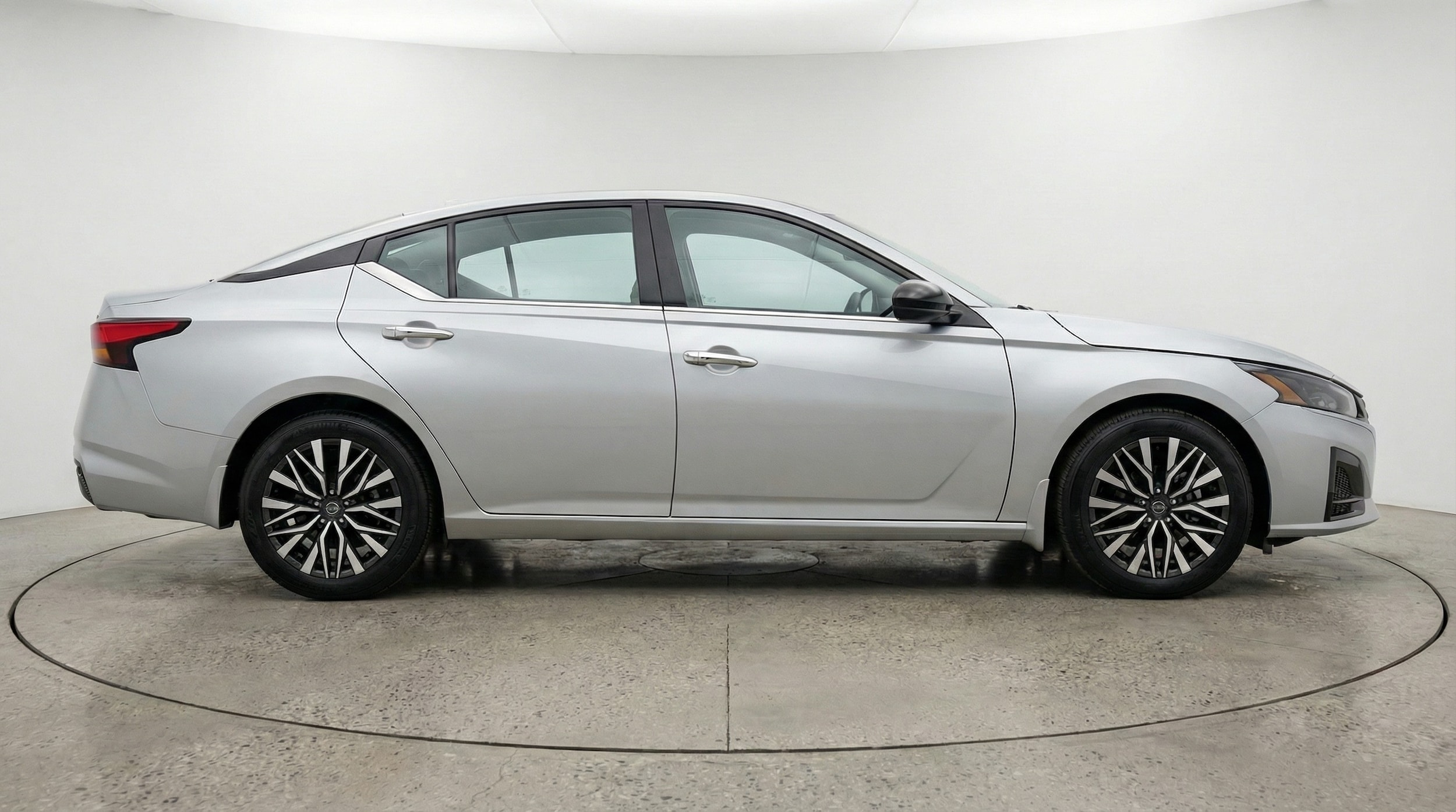 Thumbnail: 2025 Nissan Altima - 8