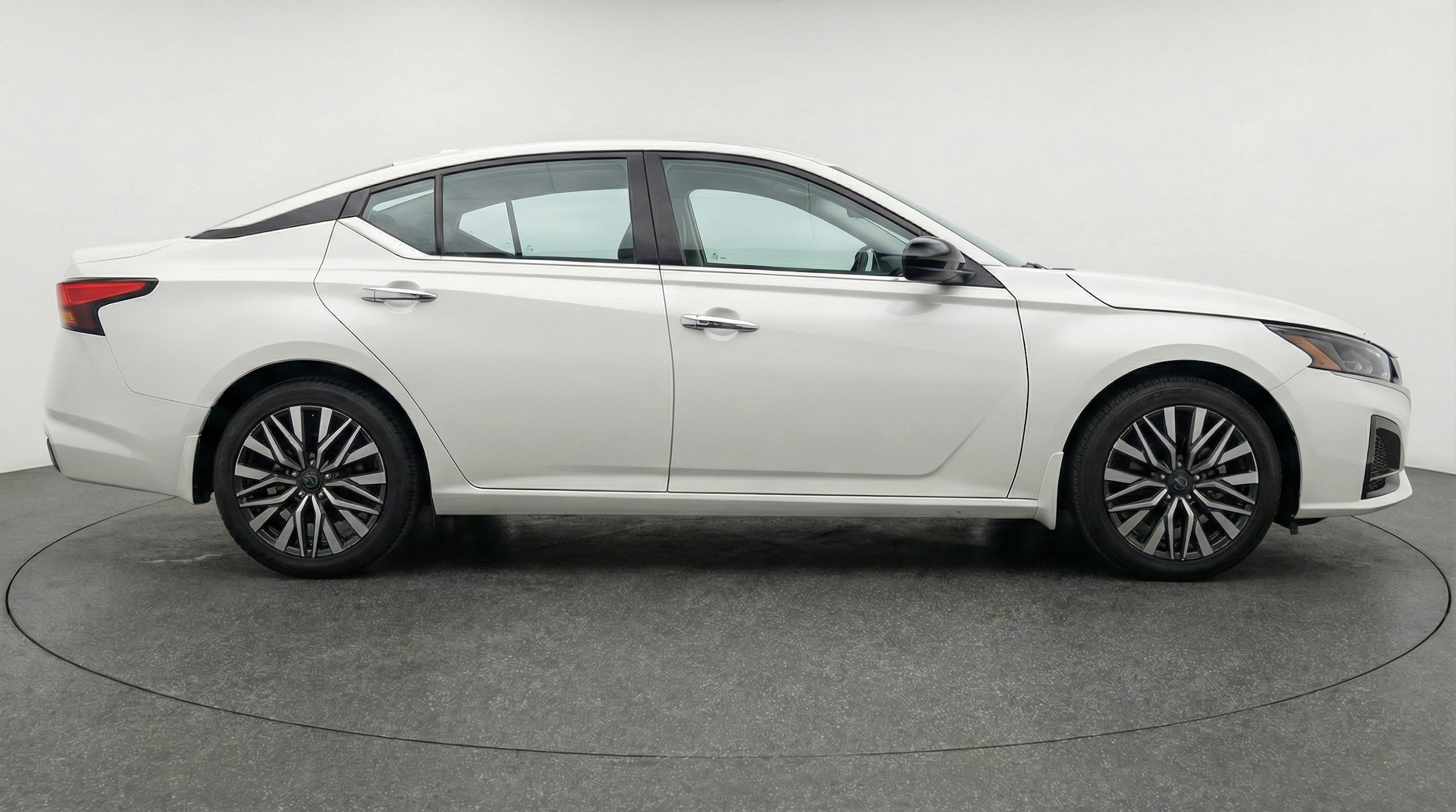 Thumbnail: 2025 Nissan Altima - 8