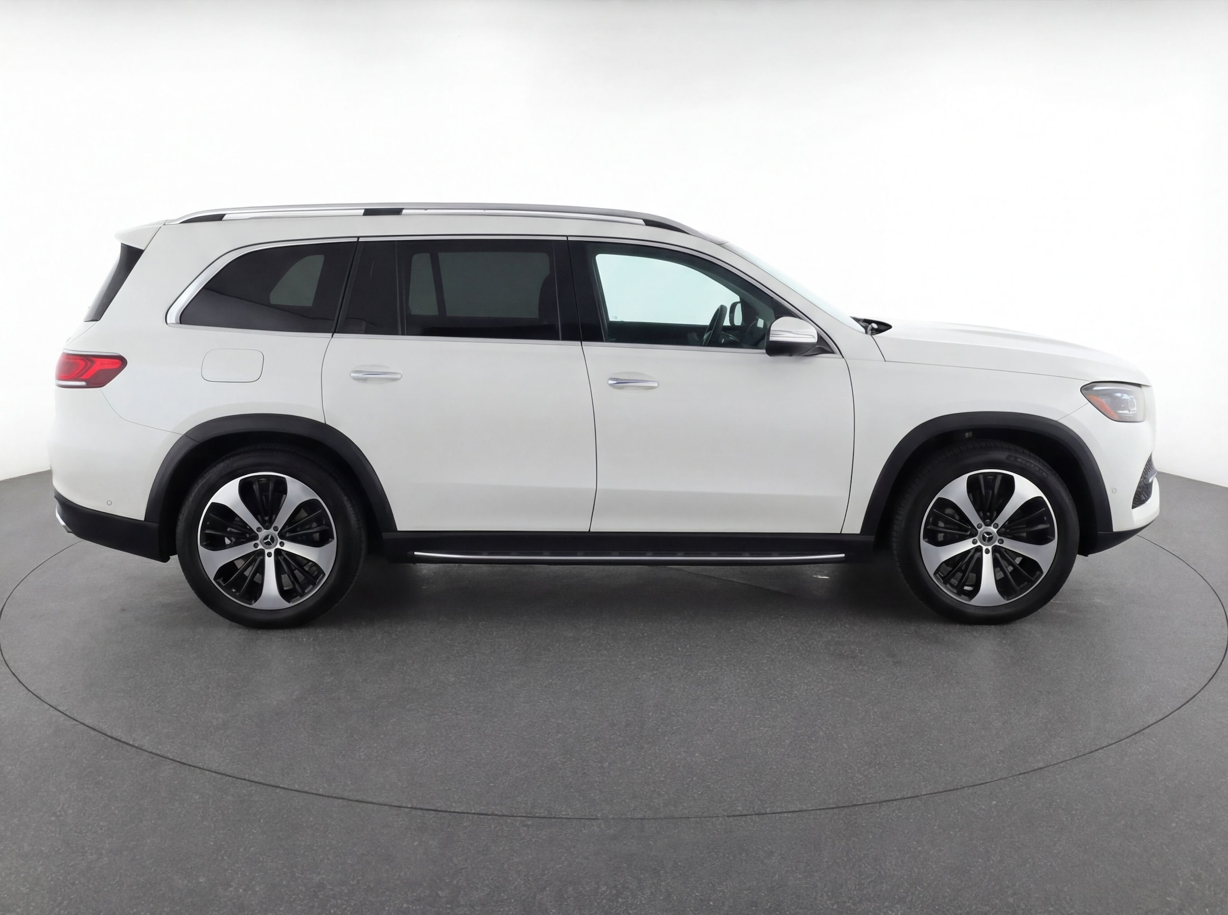 Thumbnail: 2025 Mercedes-Benz GLB - 8