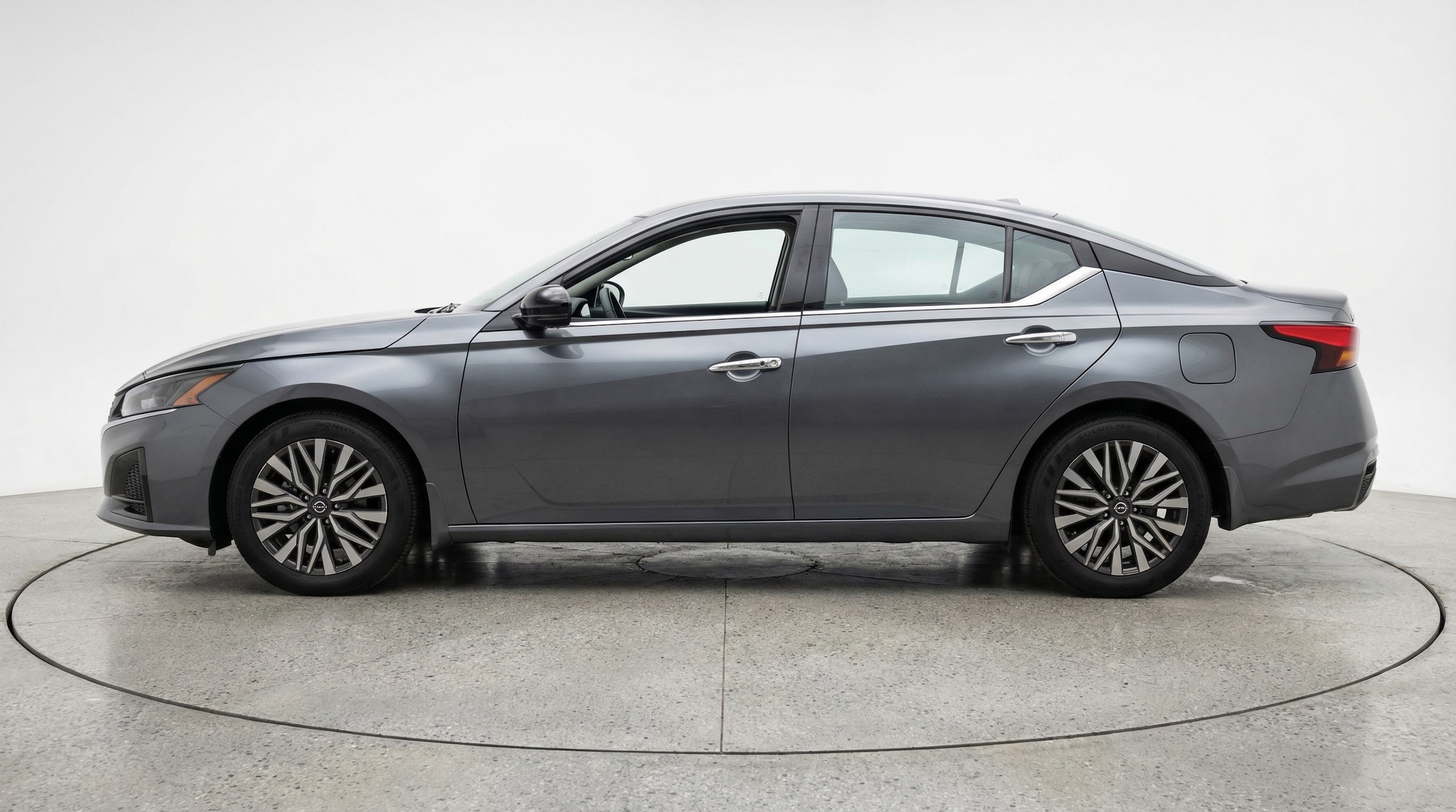 Thumbnail: 2025 Nissan Altima - 4