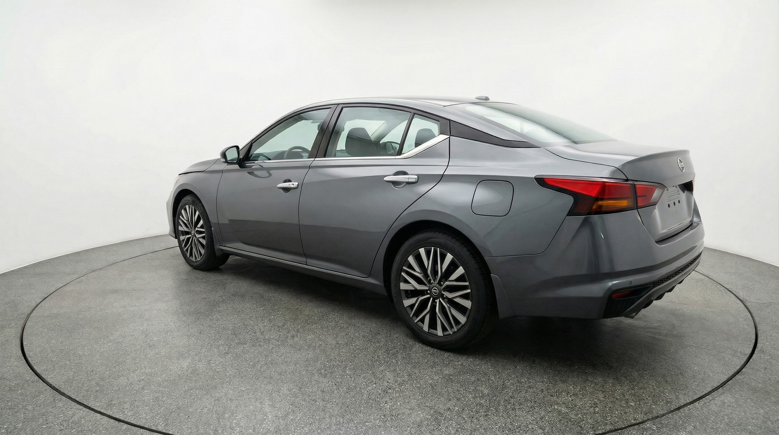 Thumbnail: 2025 Nissan Altima - 5