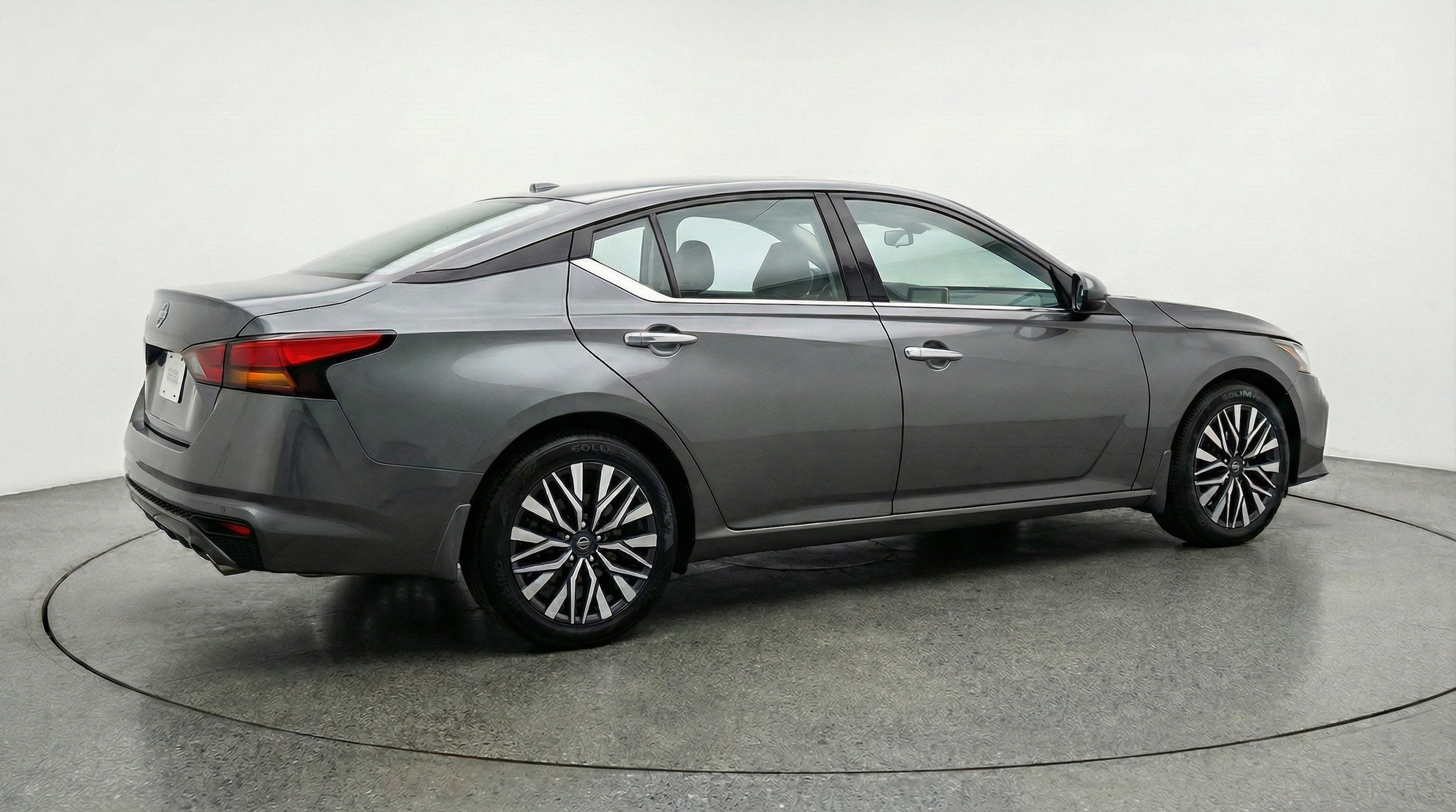 Thumbnail: 2025 Nissan Altima - 9