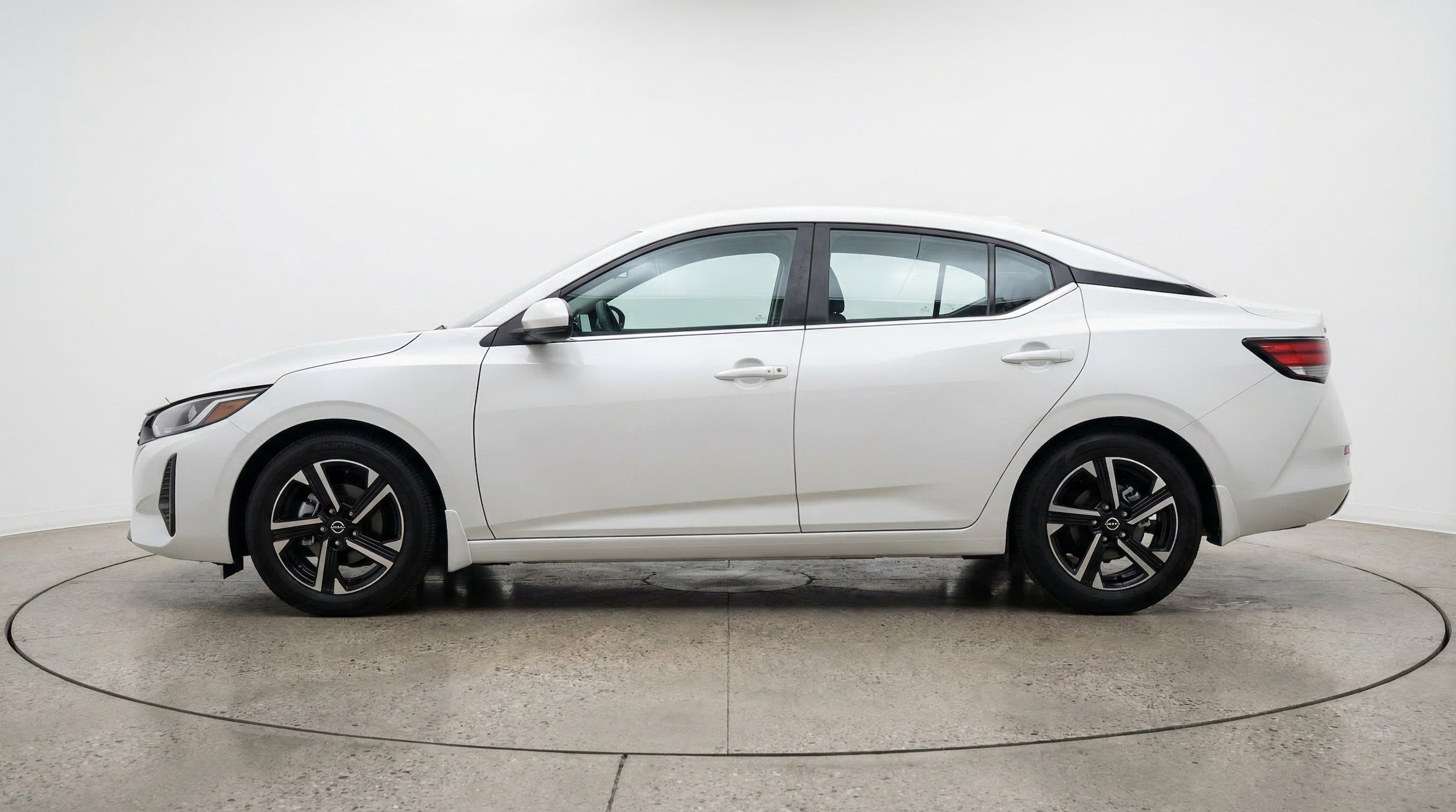 Thumbnail: 2025 Nissan Sentra - 5