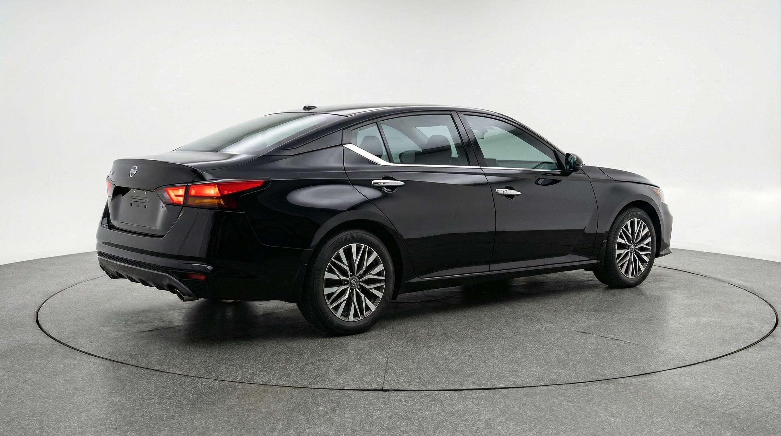 Thumbnail: 2025 Nissan Altima - 7