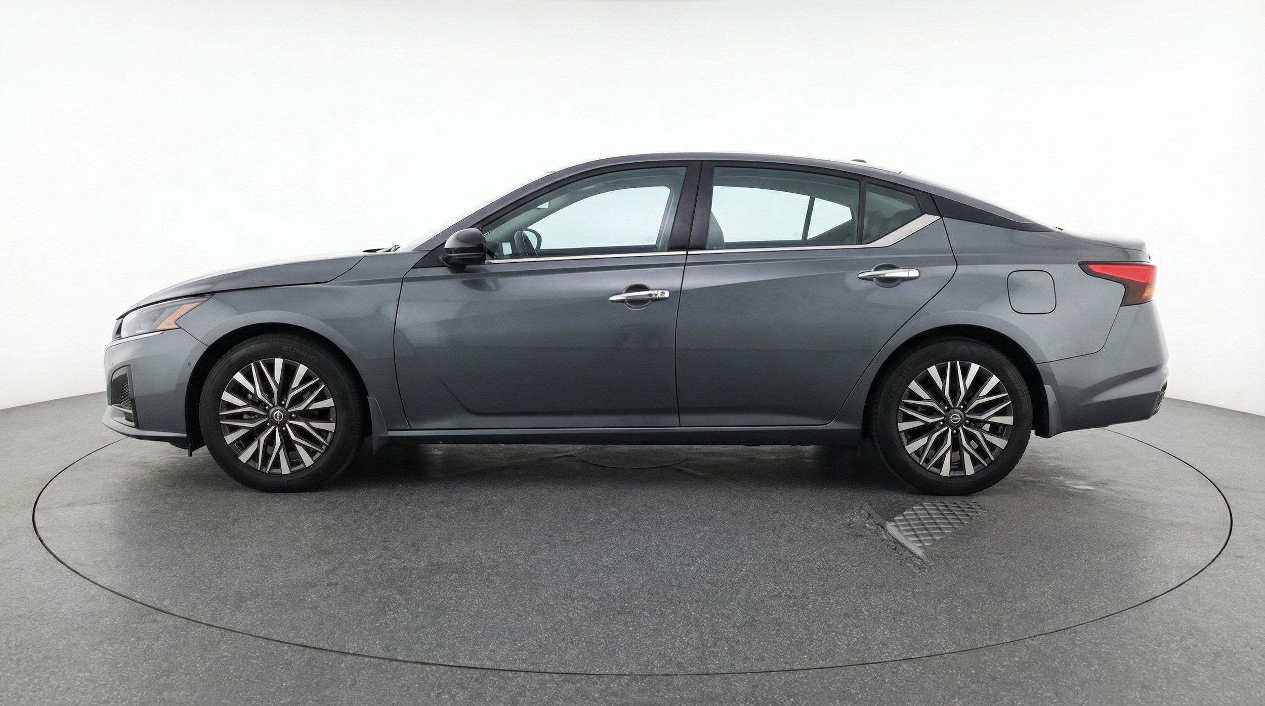 Thumbnail: 2025 Nissan Altima - 4