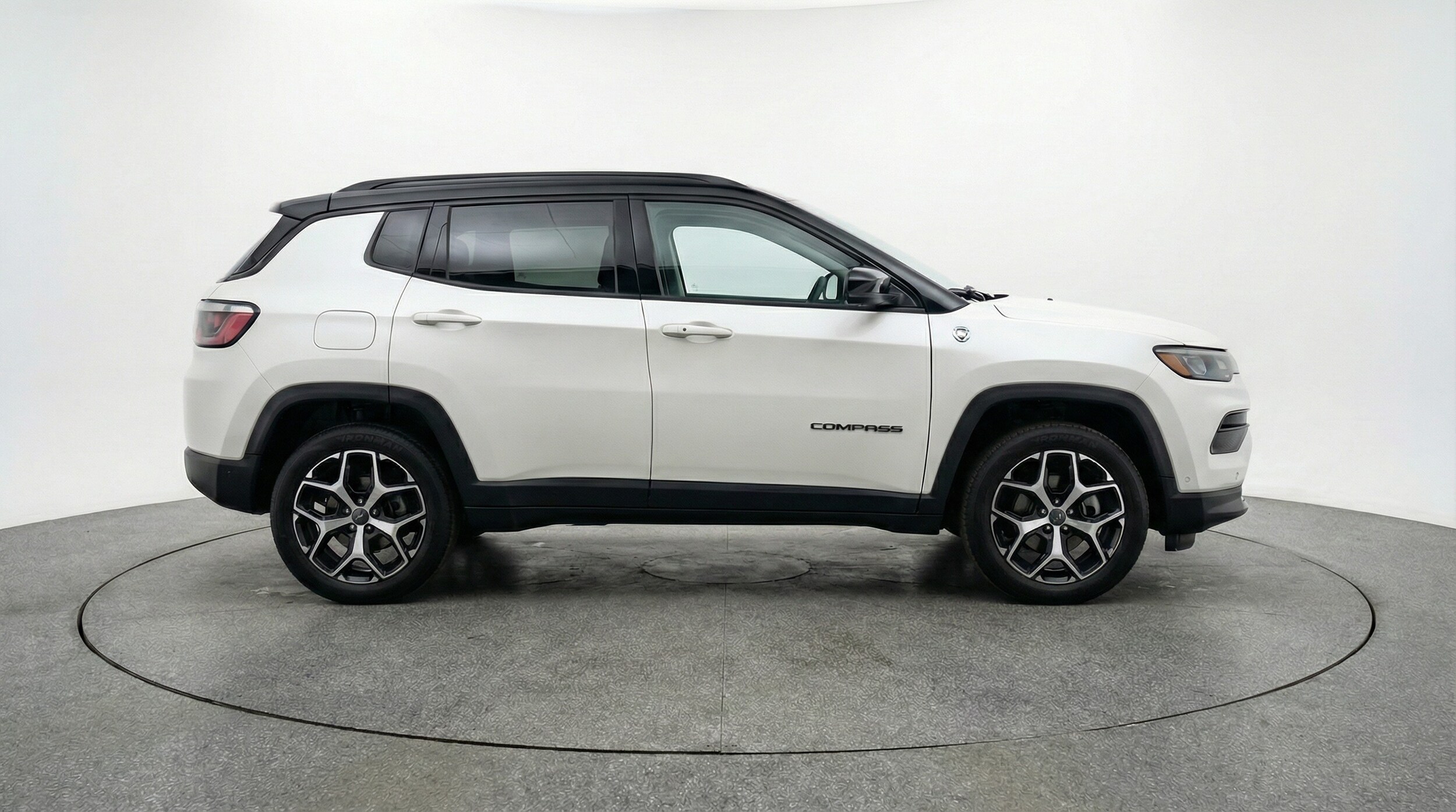 Thumbnail: 2025 Jeep Compass - 8