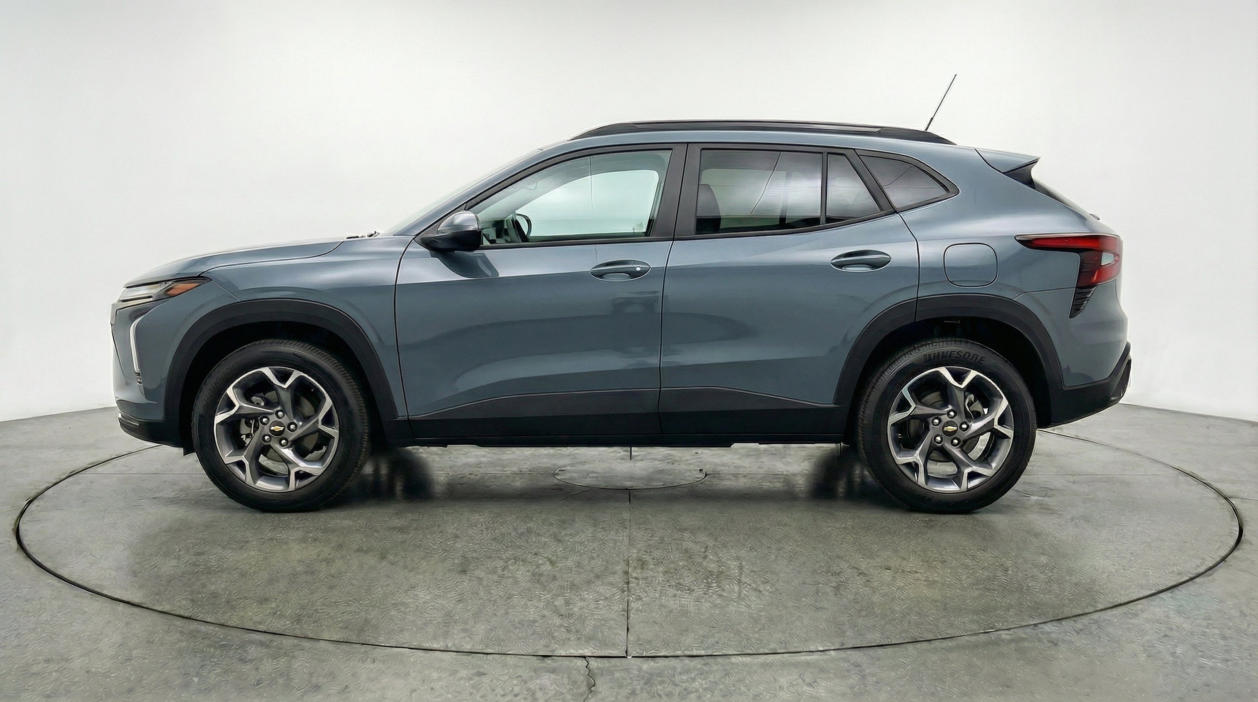 Thumbnail: 2025 Chevrolet Trax - 5