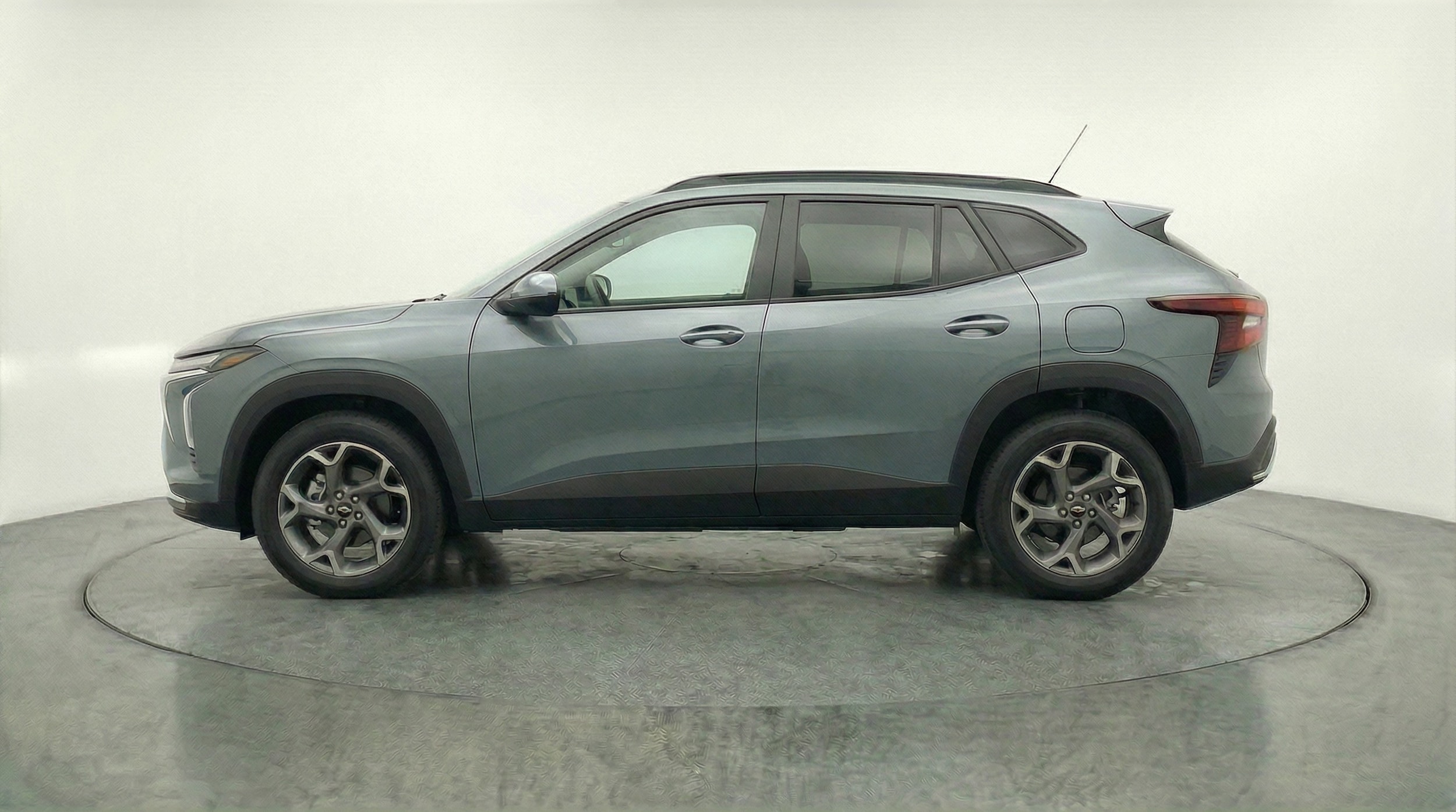 Thumbnail: 2025 Chevrolet Trax - 4