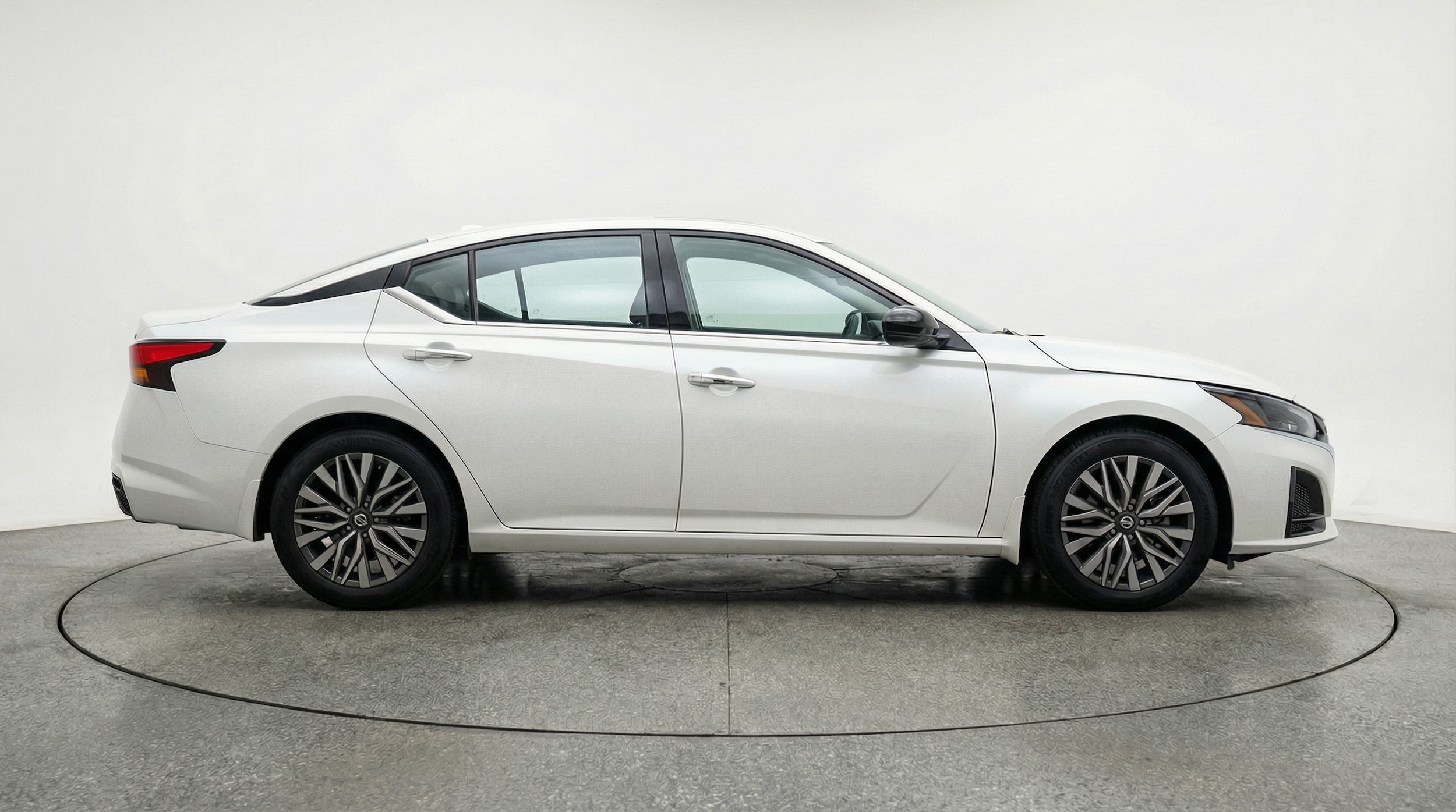 Thumbnail: 2025 Nissan Altima - 8