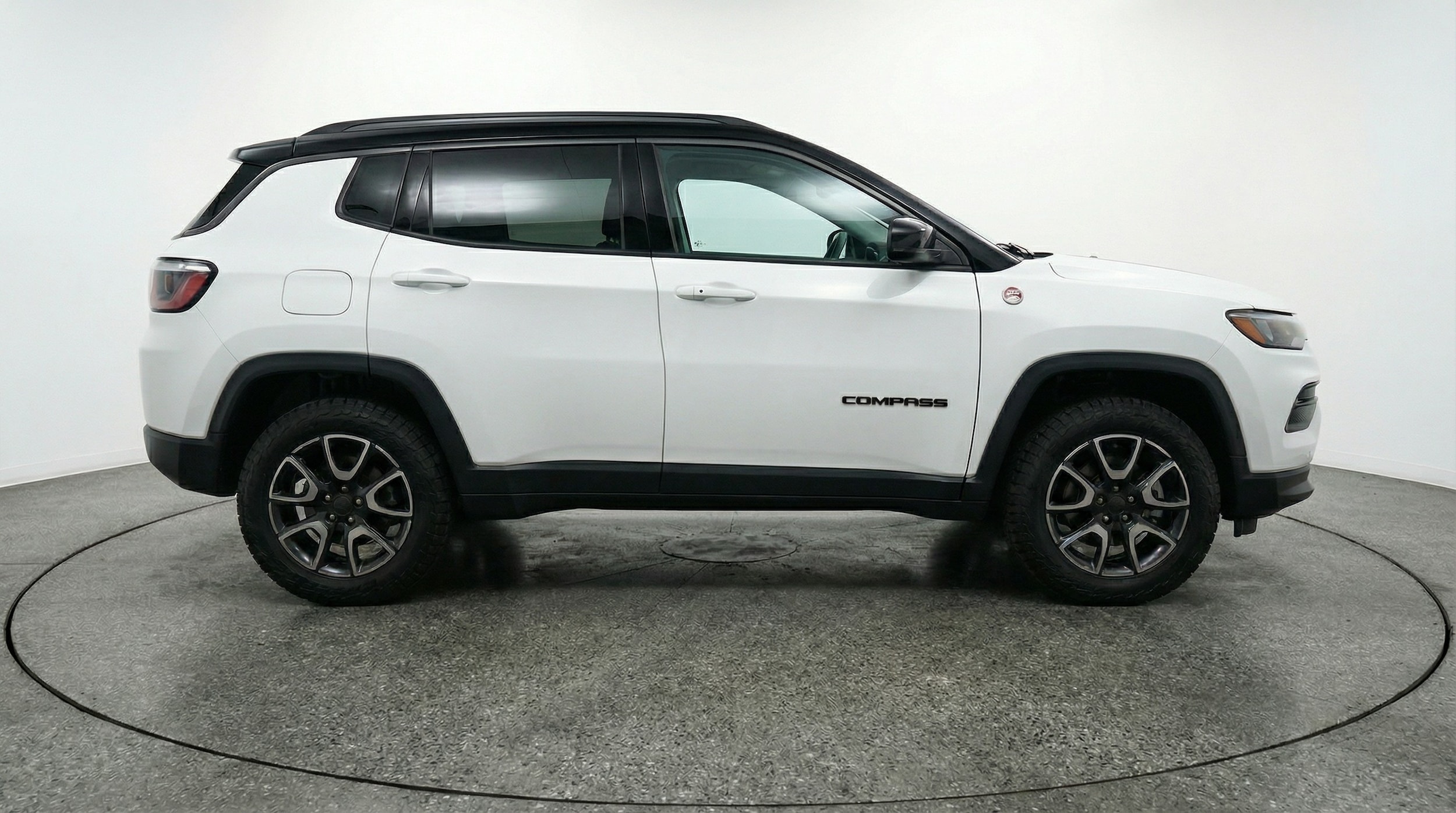 Thumbnail: 2025 Jeep Compass - 8