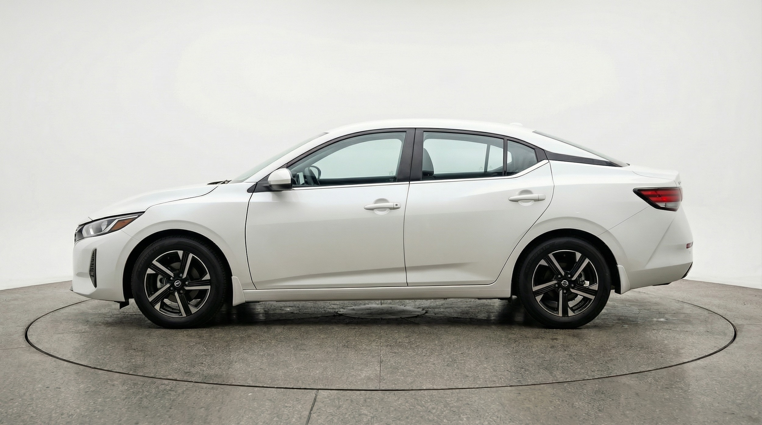 Thumbnail: 2025 Nissan Sentra - 4