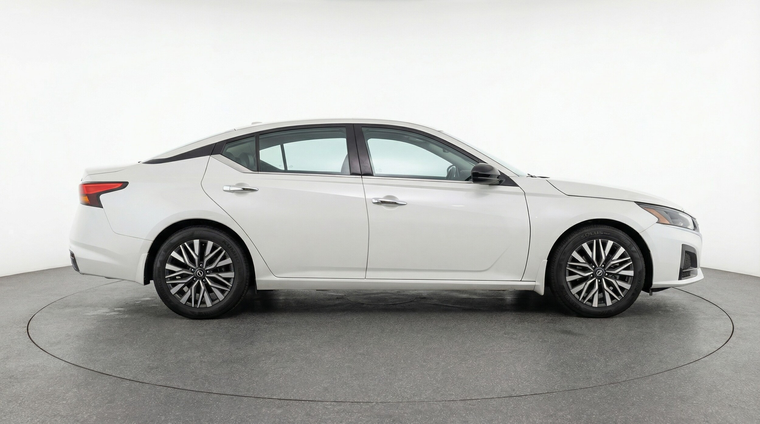 Thumbnail: 2025 Nissan Altima - 8