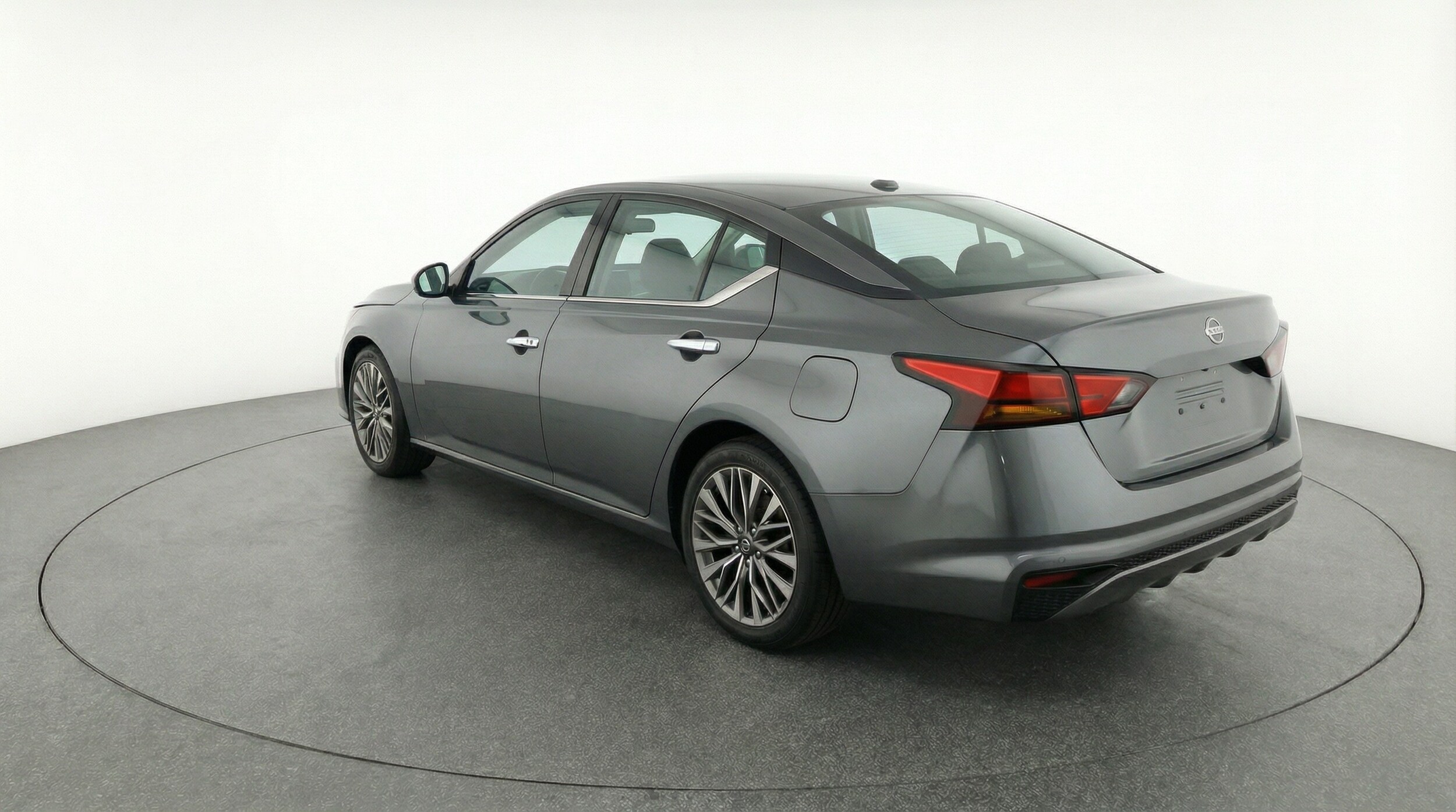 Thumbnail: 2025 Nissan Altima - 5