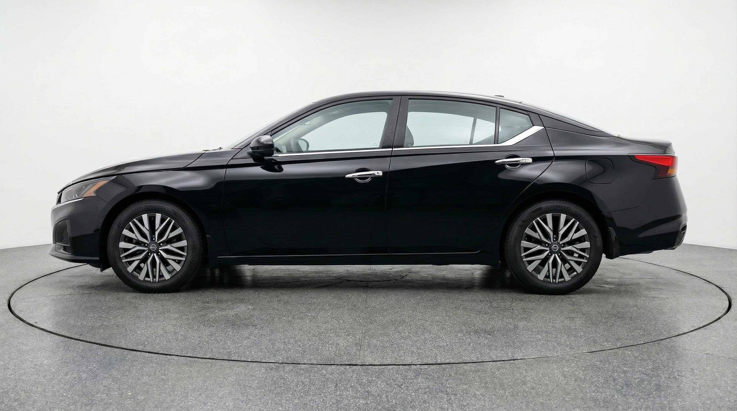 Thumbnail: 2025 Nissan Altima - 4