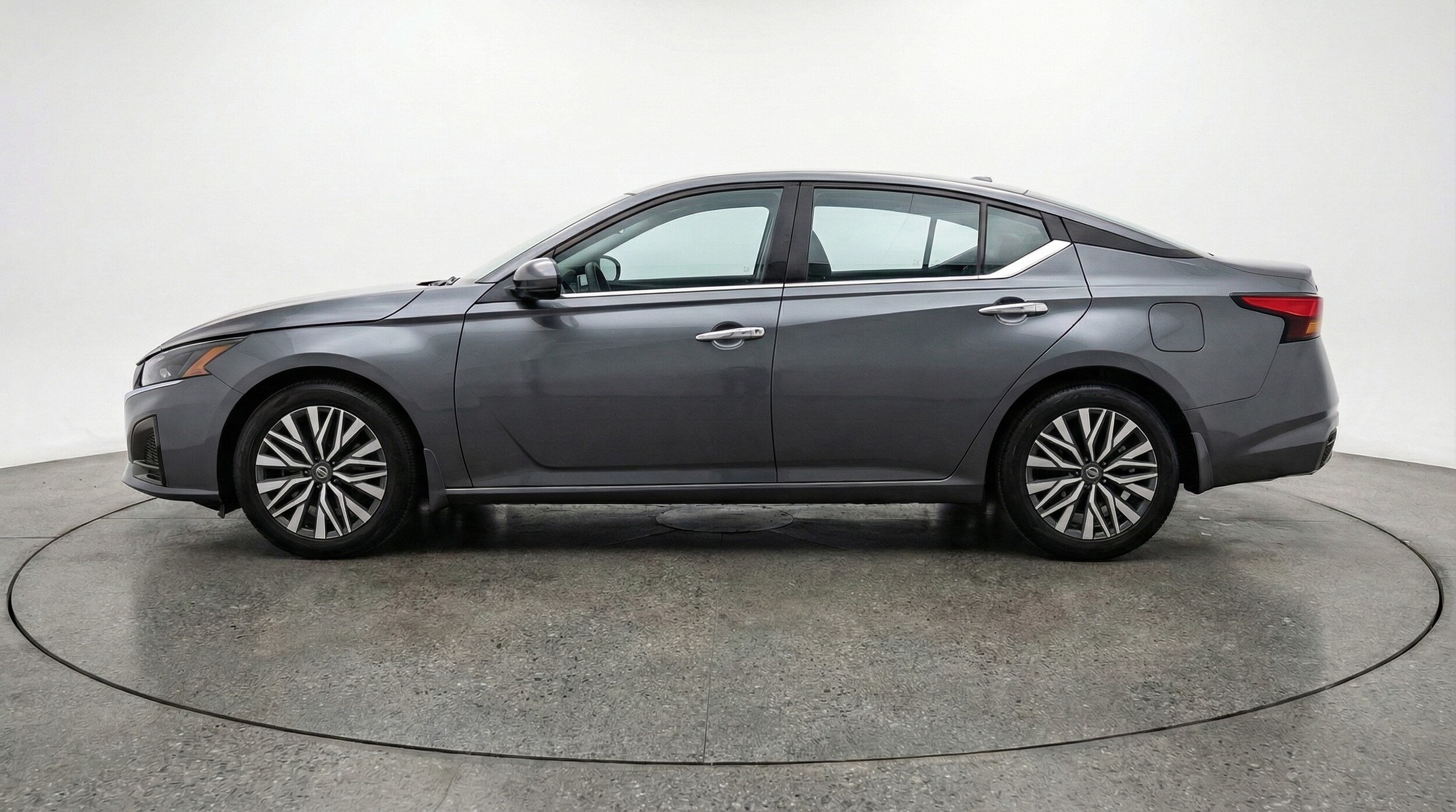 Thumbnail: 2025 Nissan Altima - 4