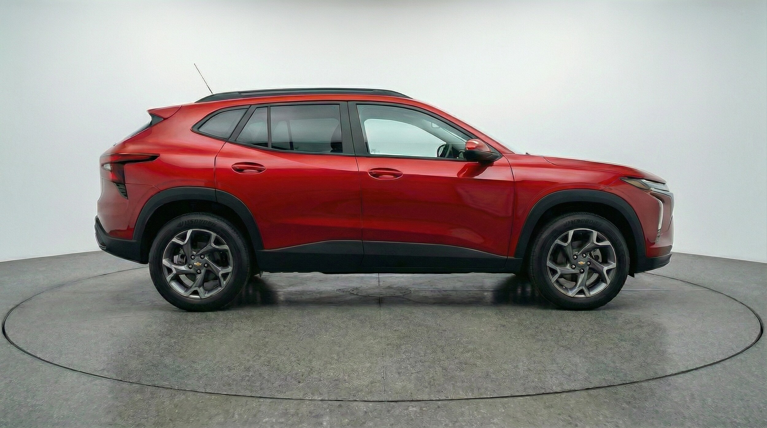 Thumbnail: 2025 Chevrolet Trax - 8