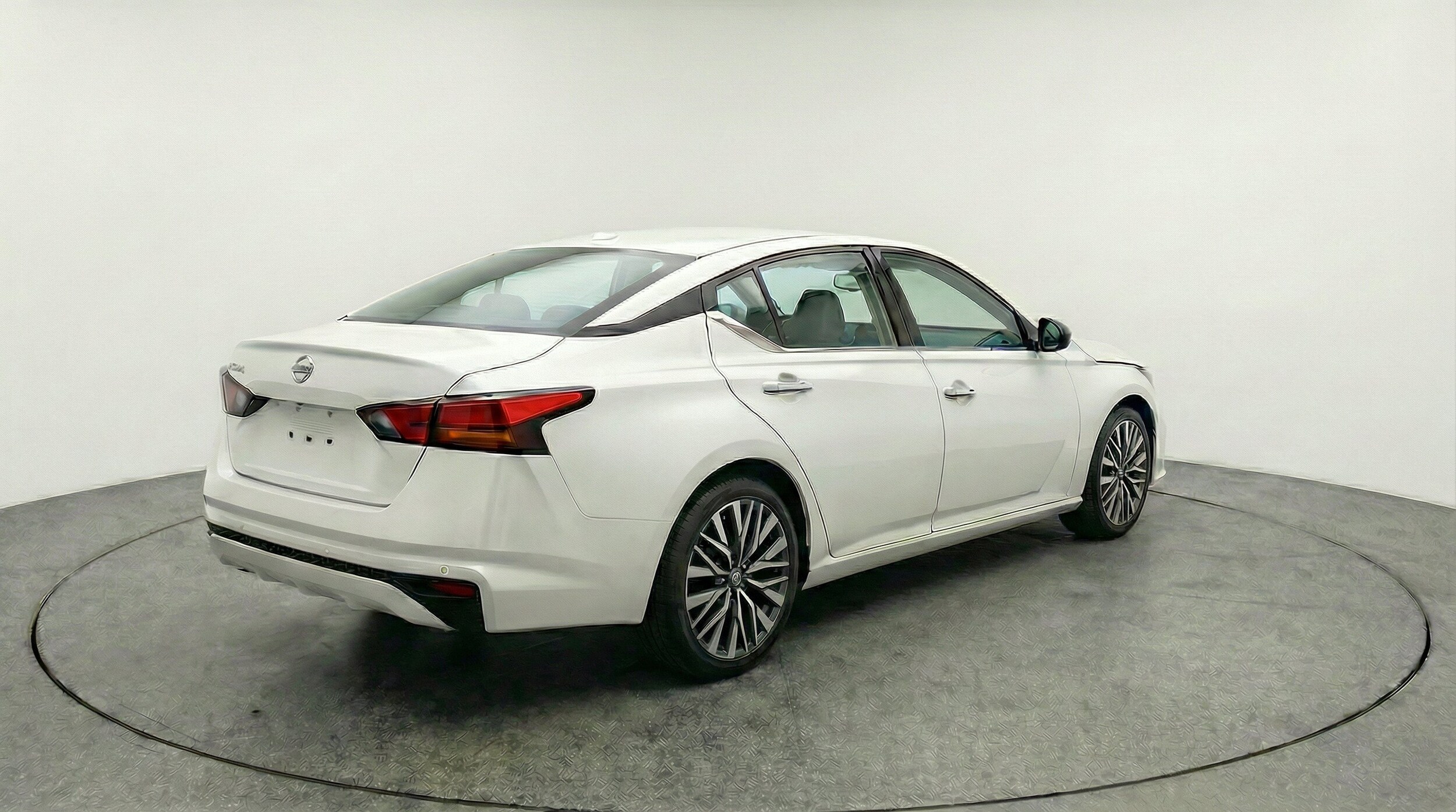 Thumbnail: 2025 Nissan Altima - 9