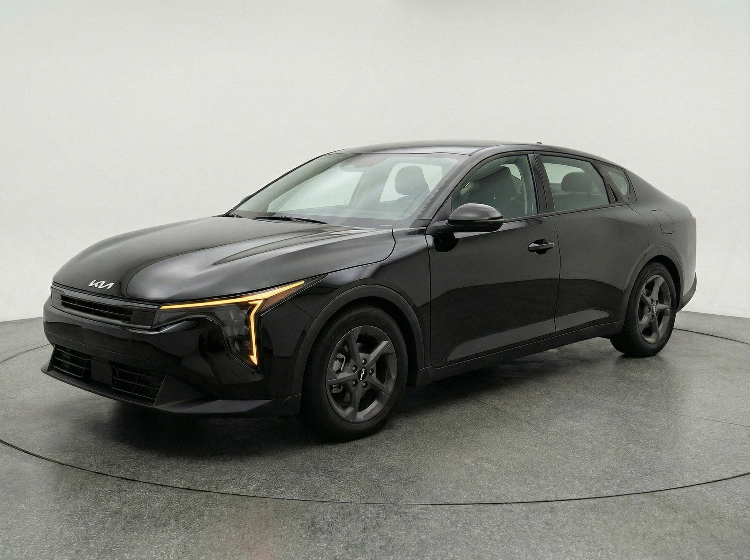 Thumbnail: 2025 Kia K4 - 3