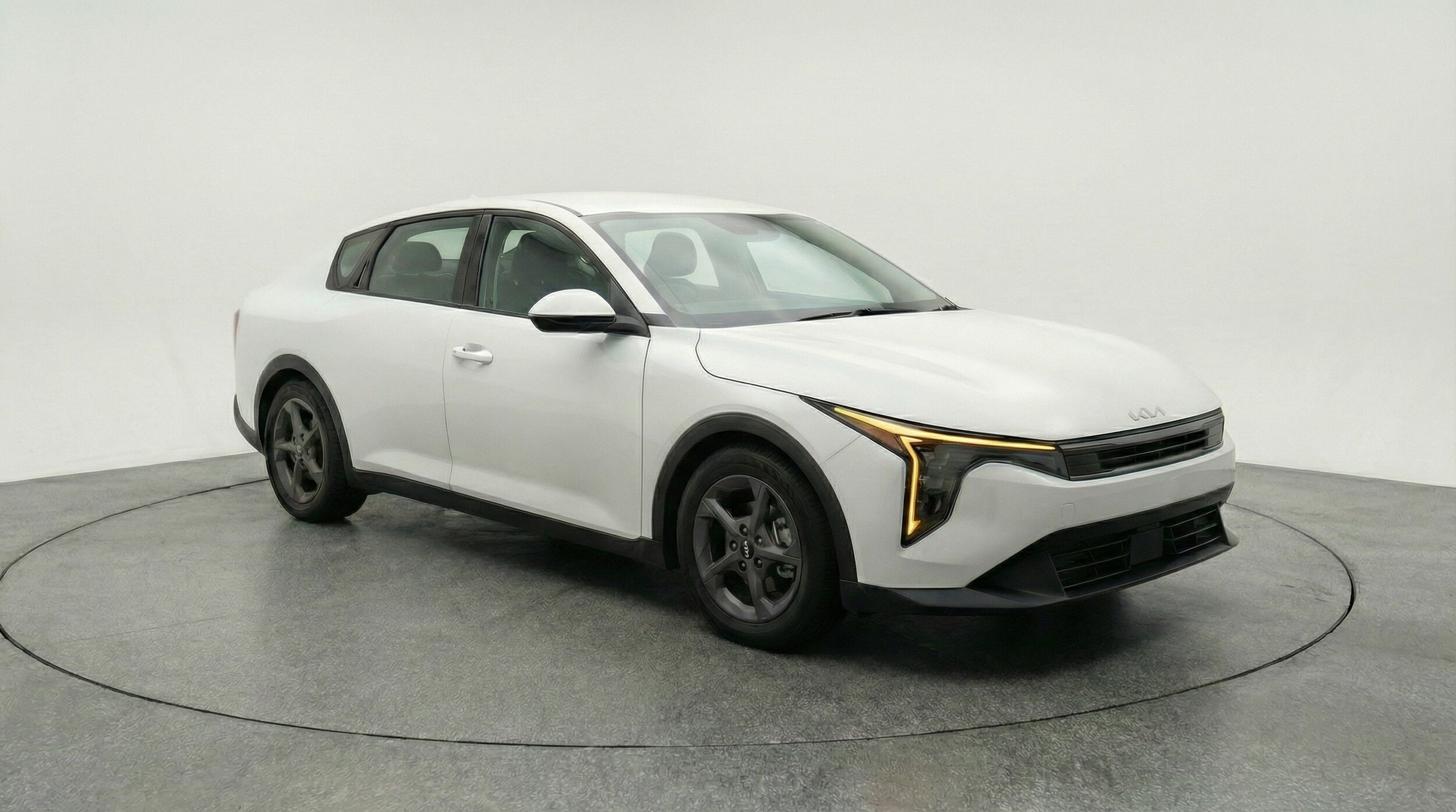 Thumbnail: 2025 Kia K4 - 1