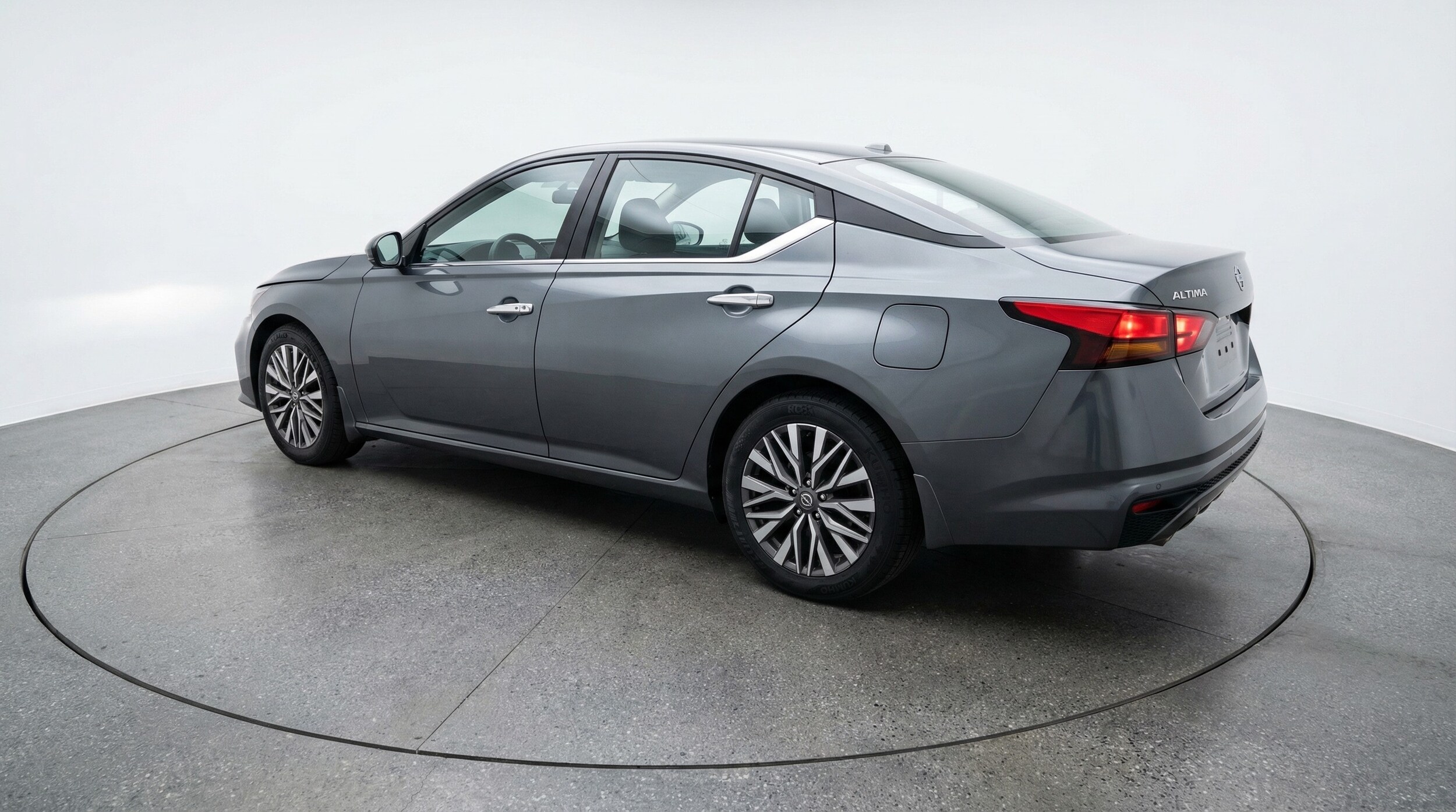 Thumbnail: 2025 Nissan Altima - 5