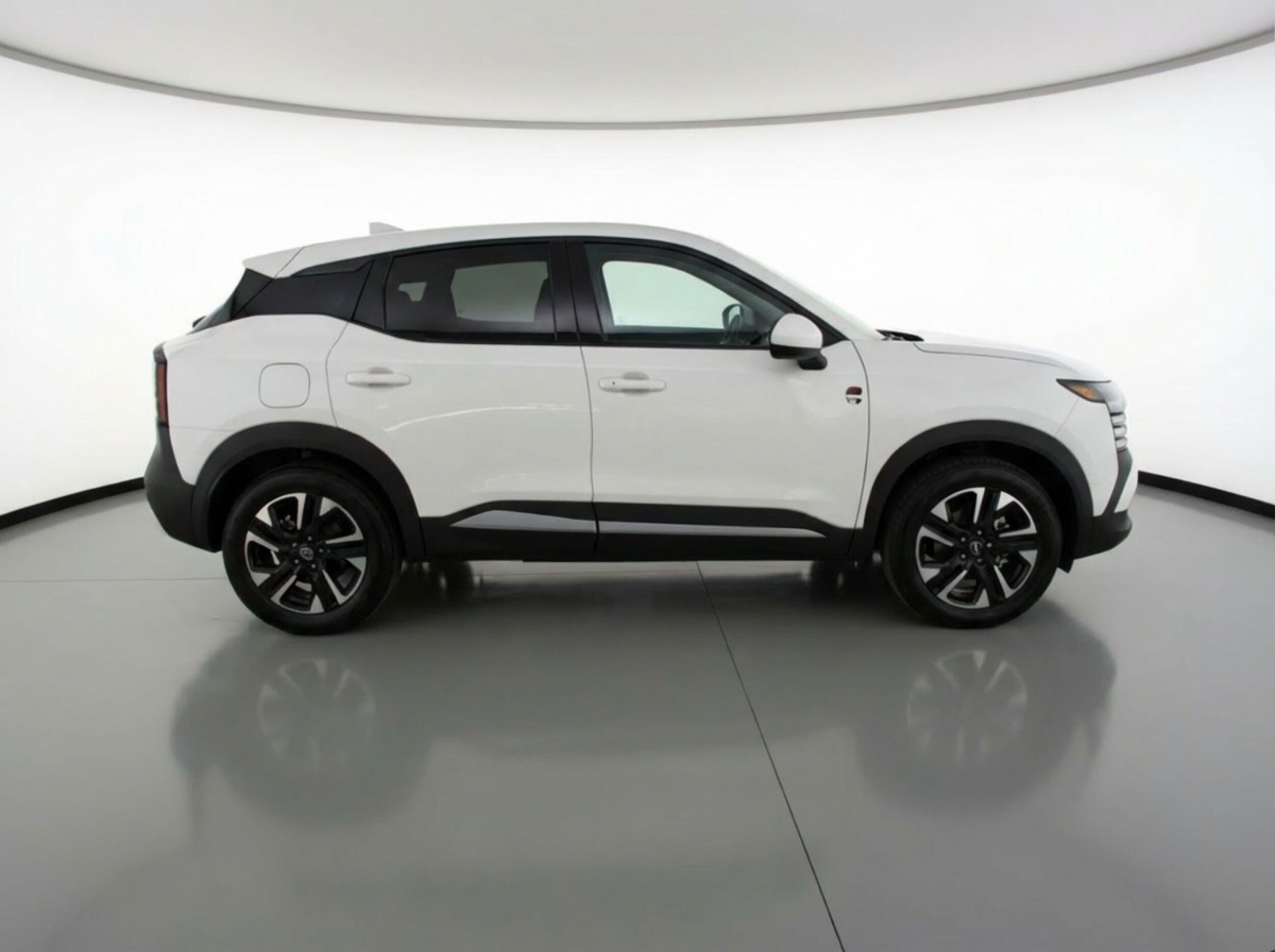 Thumbnail: 2025 Nissan Kicks - 8