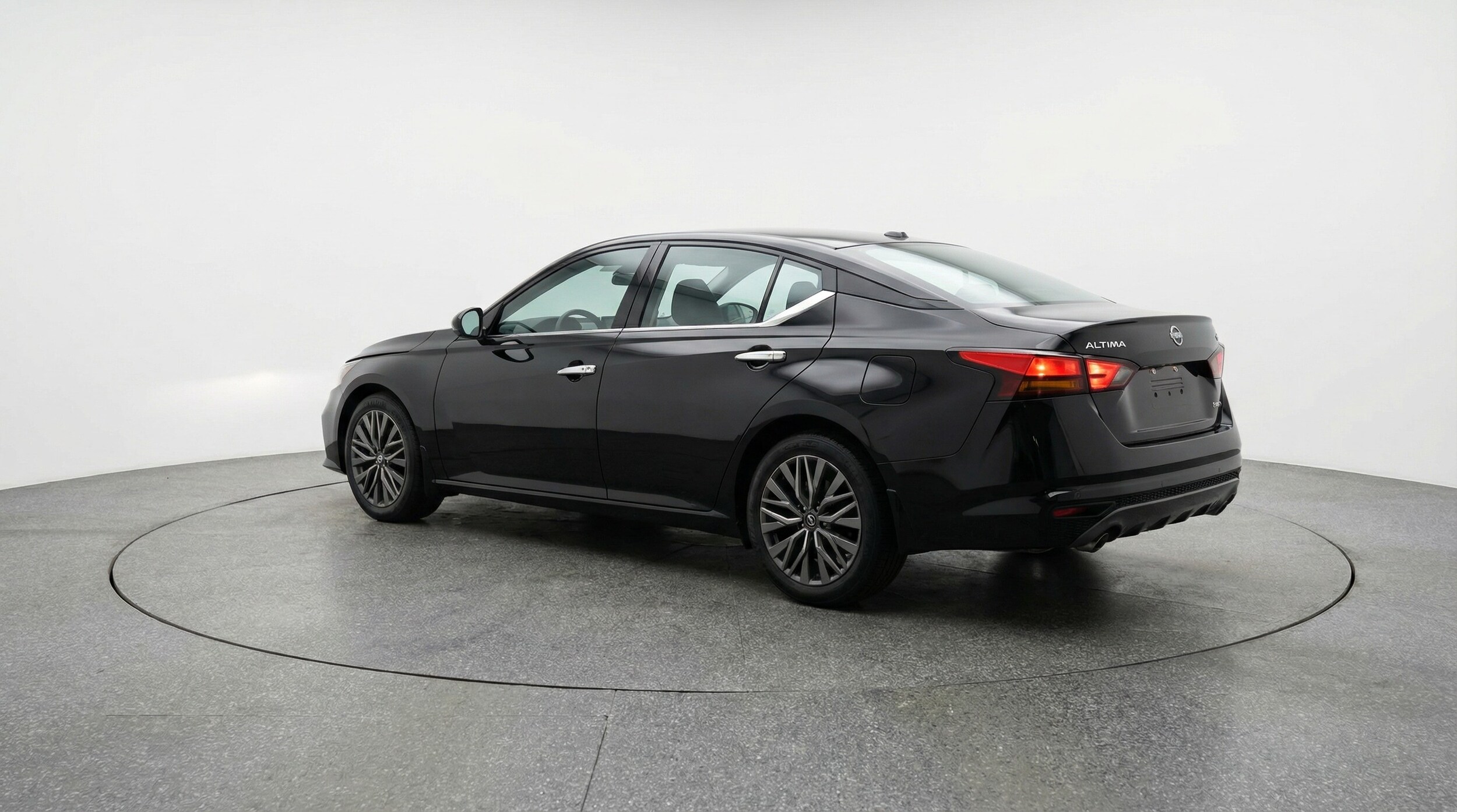 Thumbnail: 2025 Nissan Altima - 5