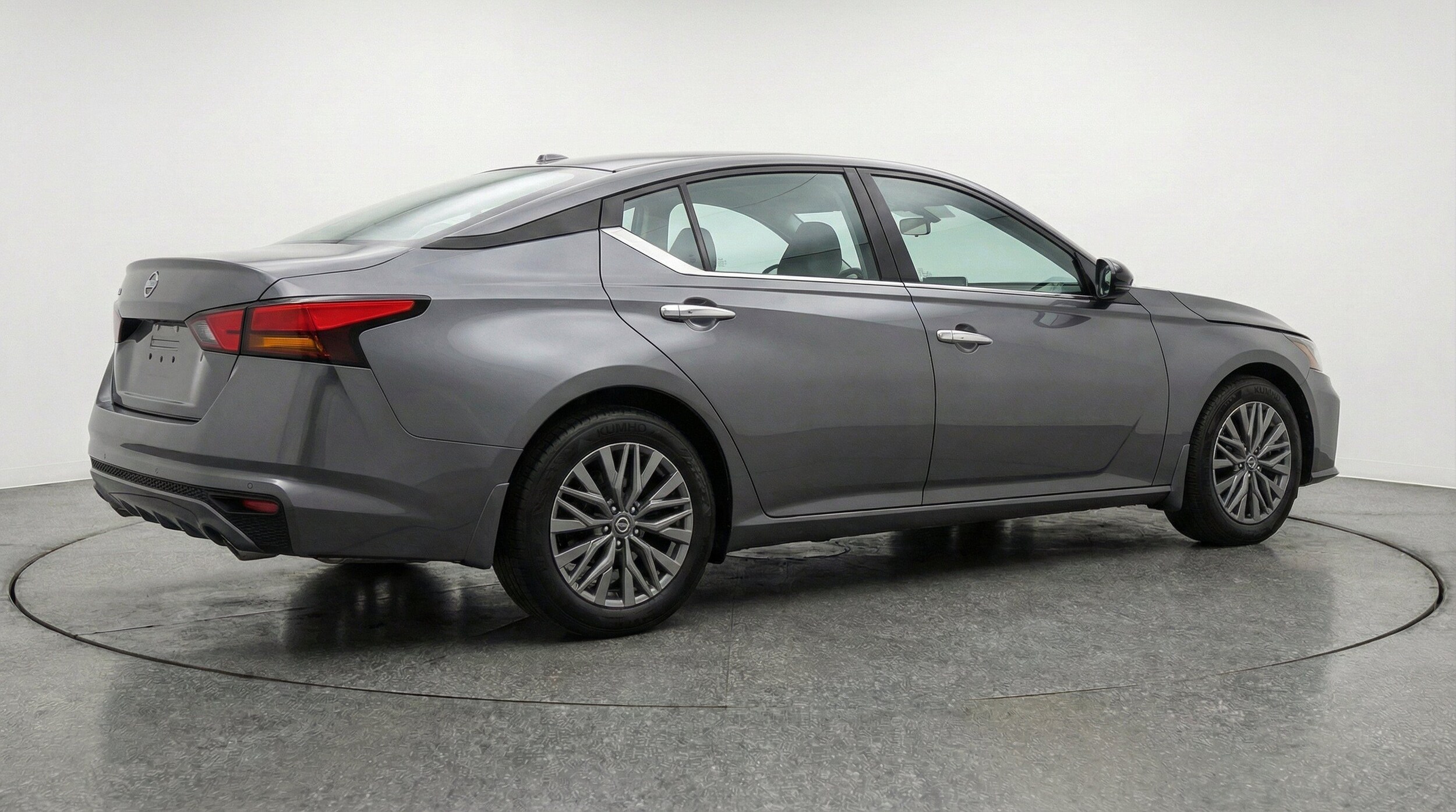 Thumbnail: 2025 Nissan Altima - 9