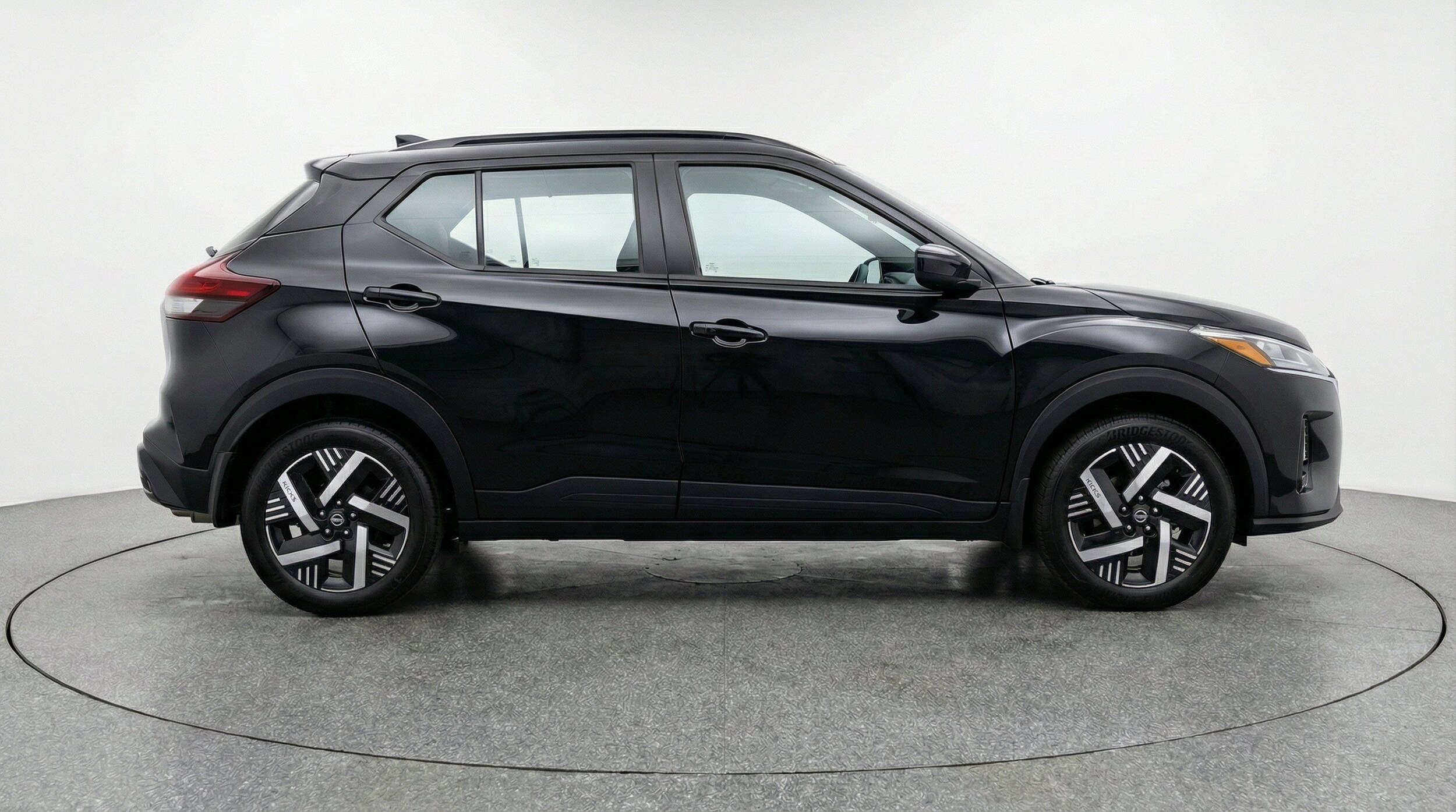 Thumbnail: 2026 Nissan Kicks - 11