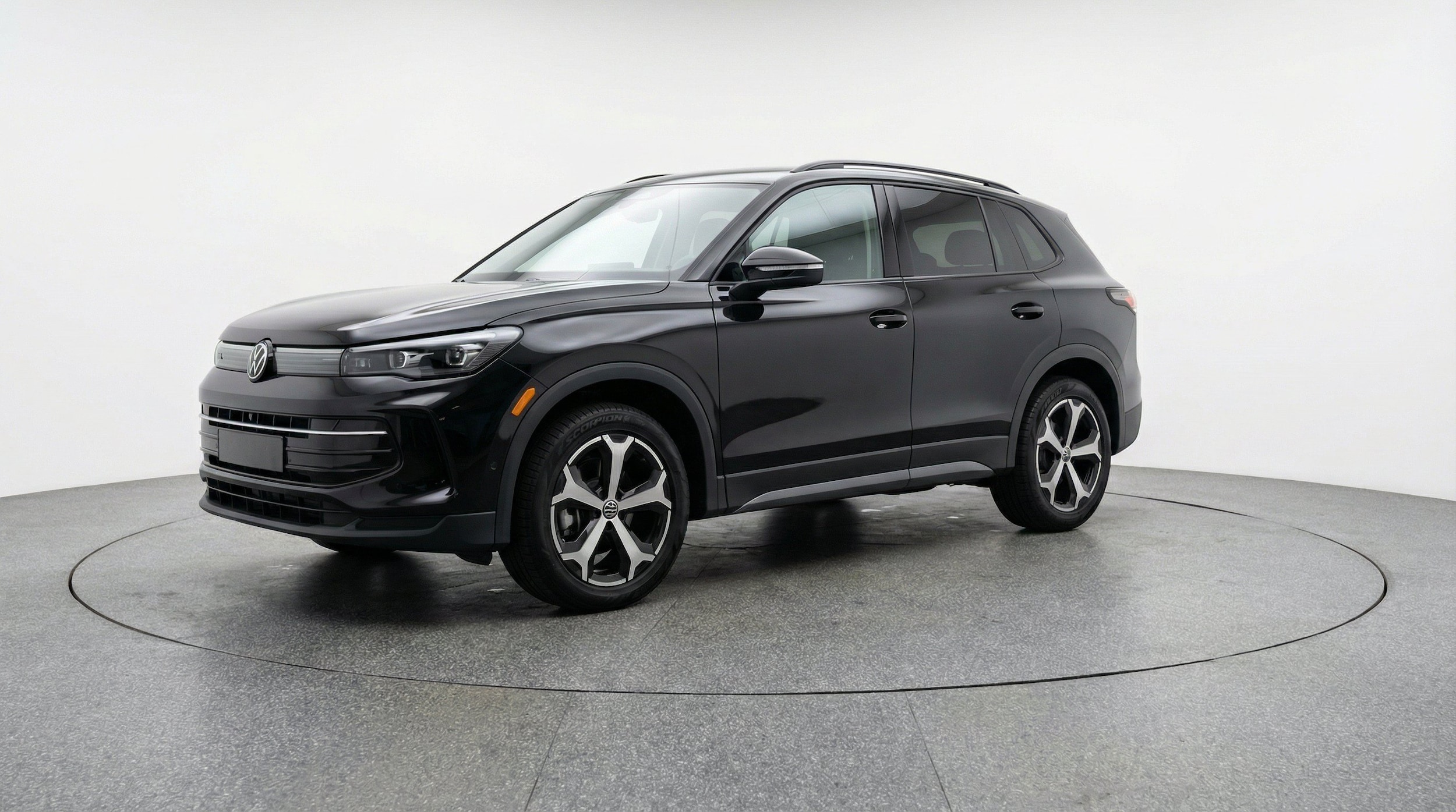 Thumbnail: 2026 Volkswagen Tiguan - 3
